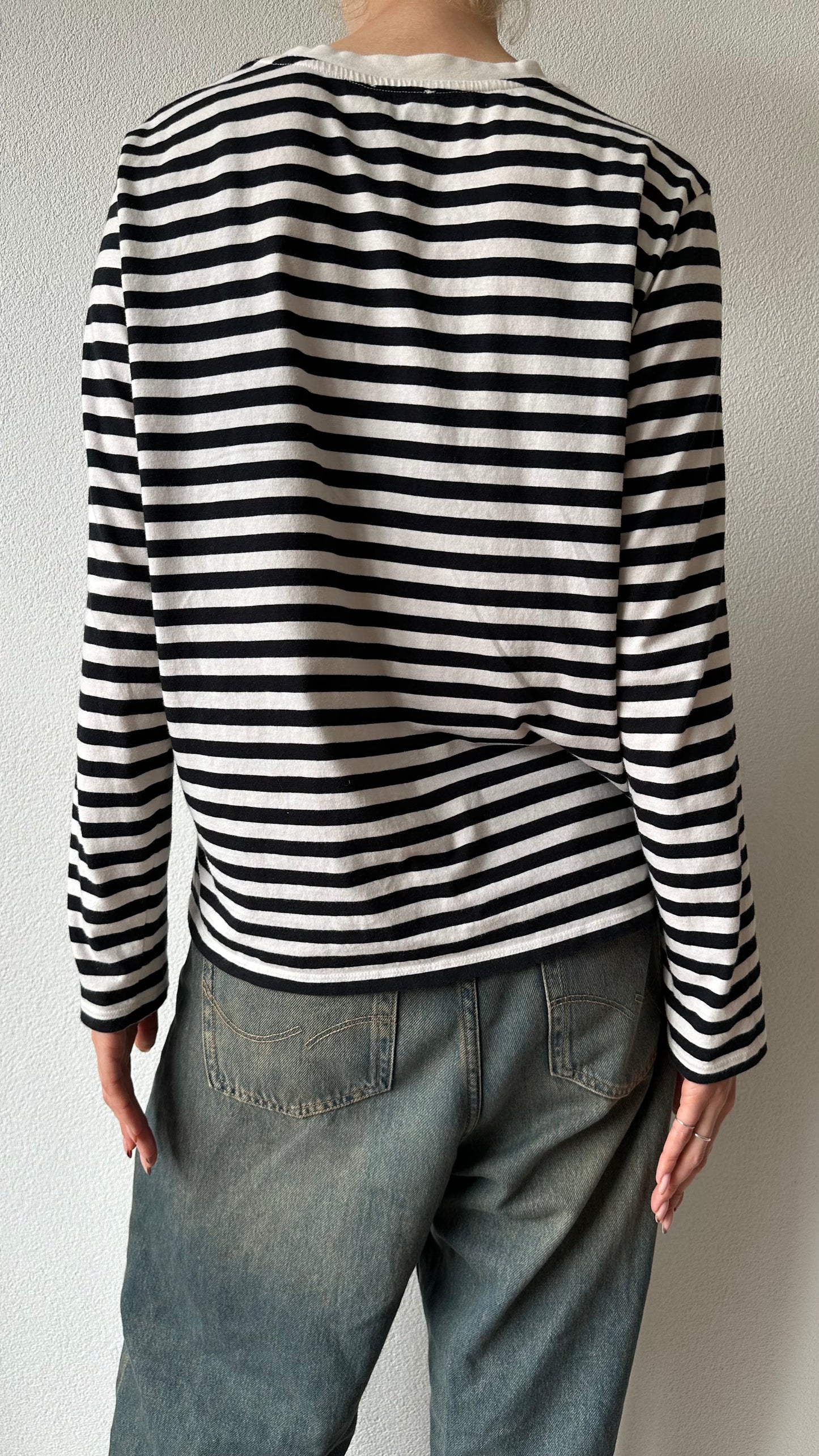 black and offwhite striped longsleeve shirt