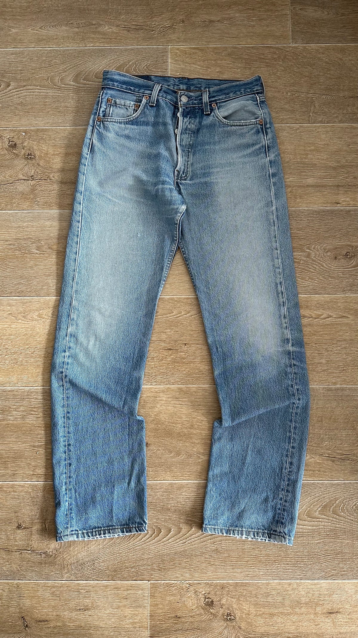 vintage light blue Levi’s denim 501