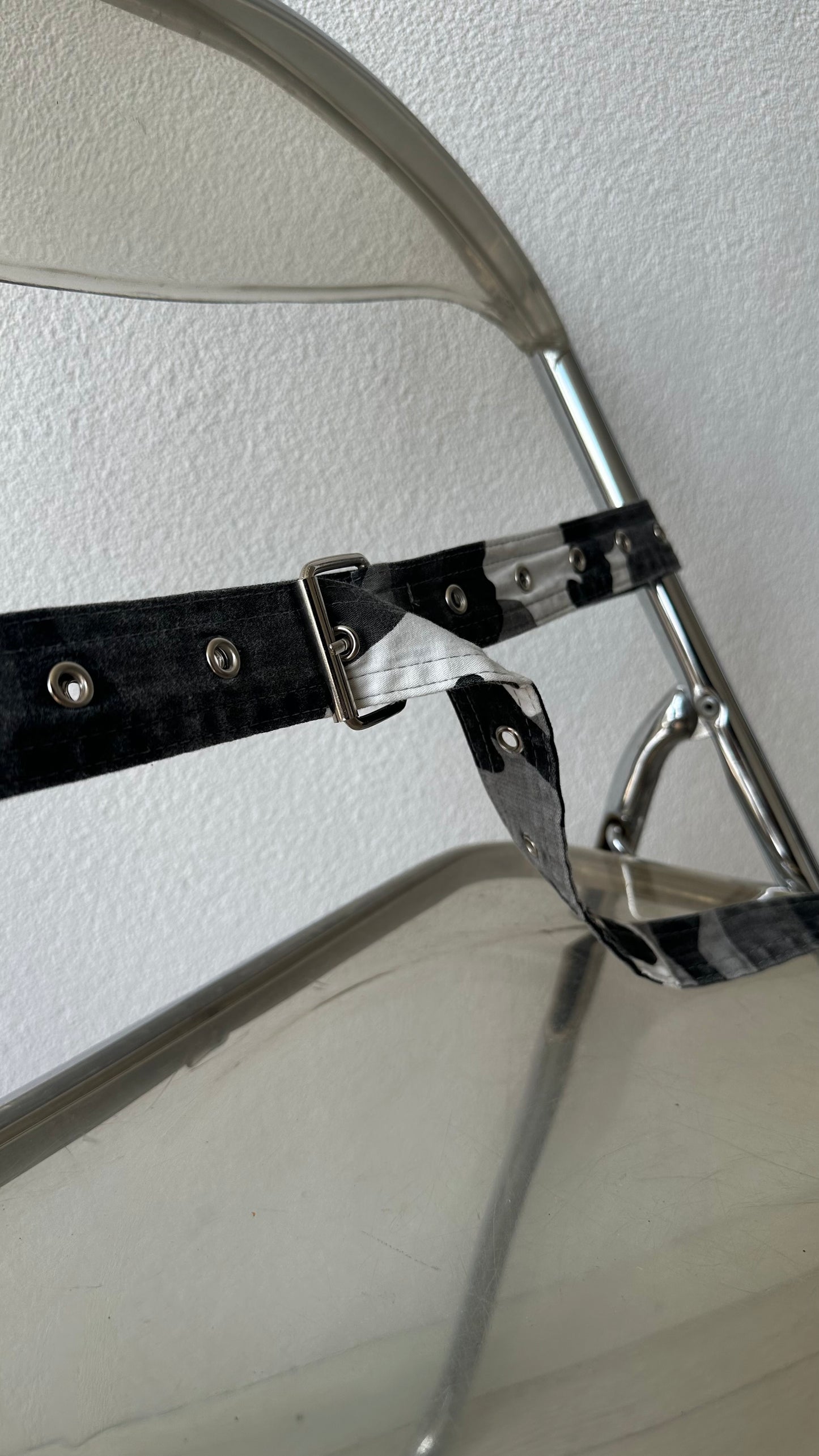 grey camo print belt