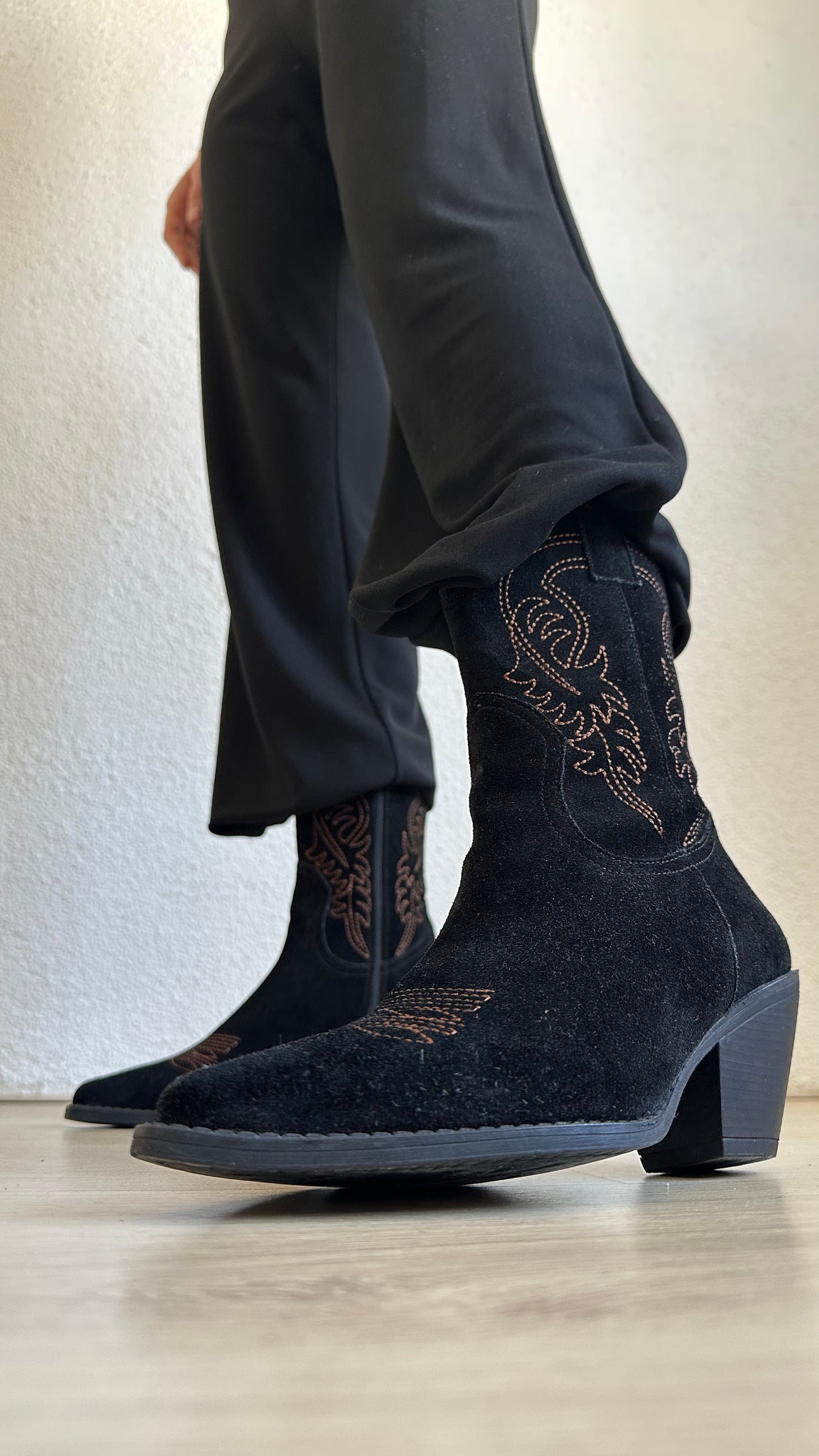 suede black cowboy boots size 39