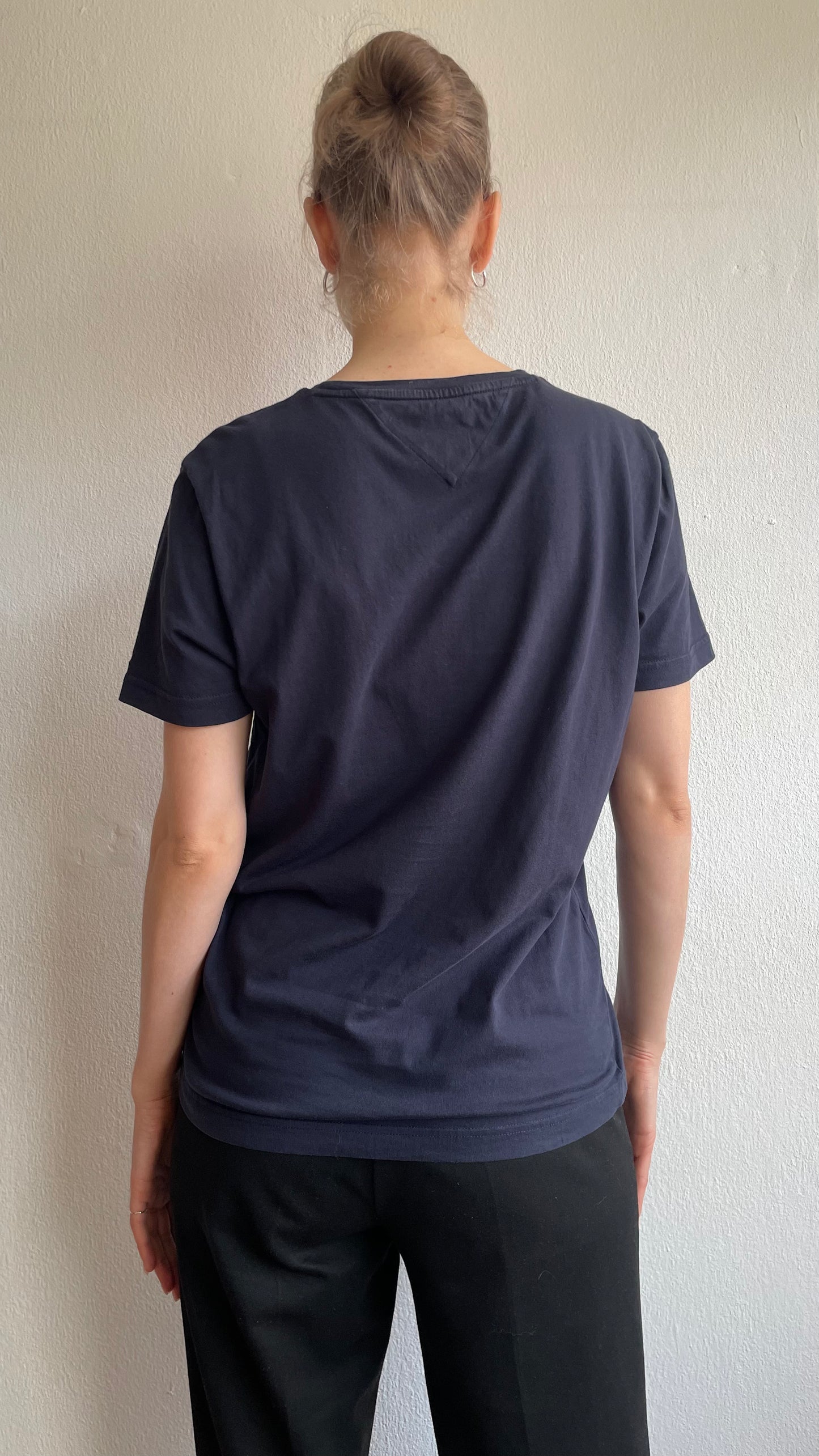 blue tommy hilfiger tee