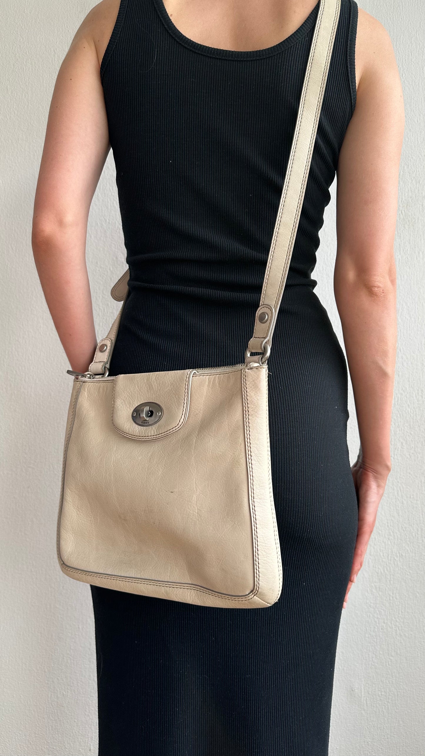 beige leather fossil crossbody bag