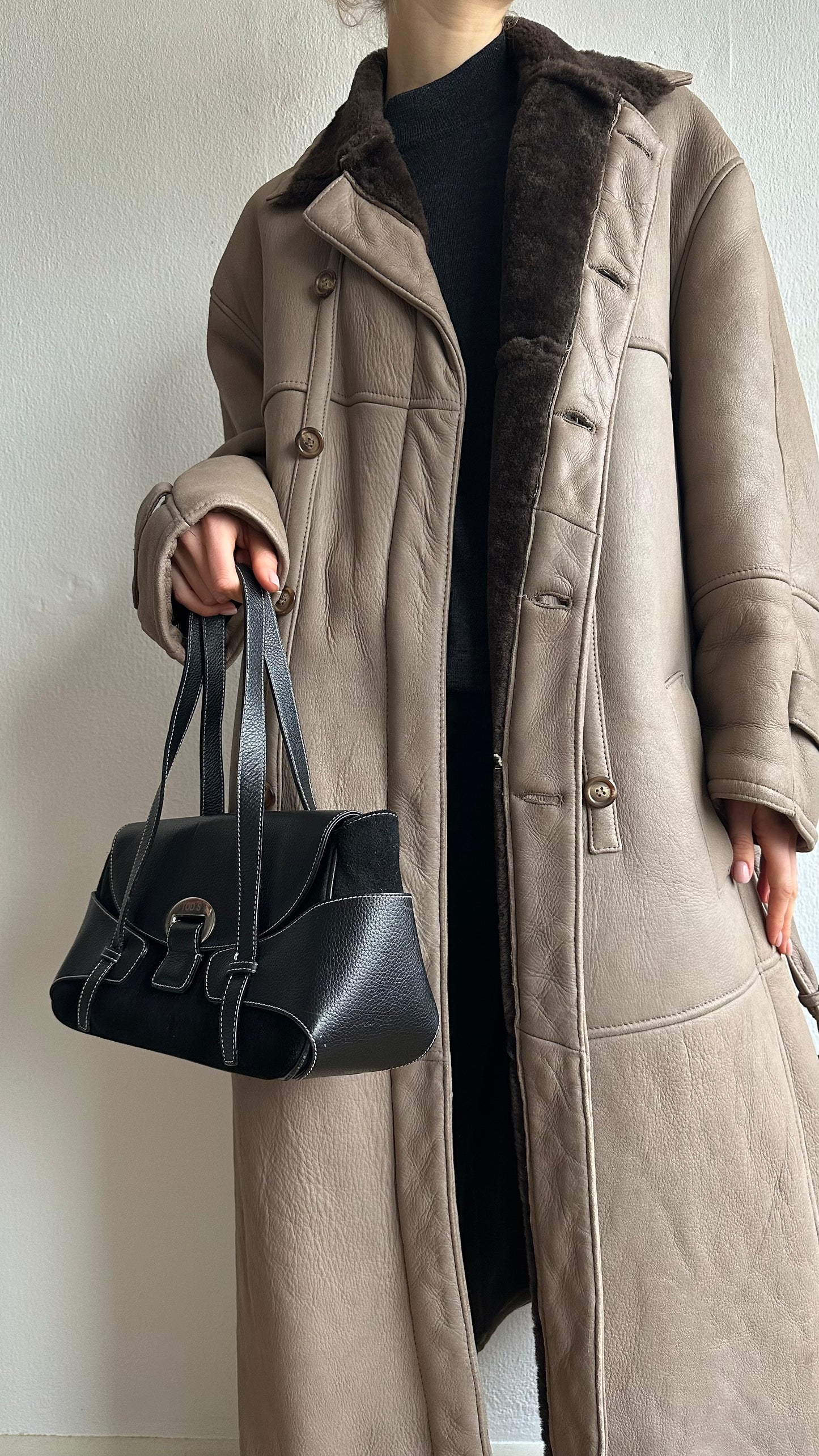 tod's black classic bag