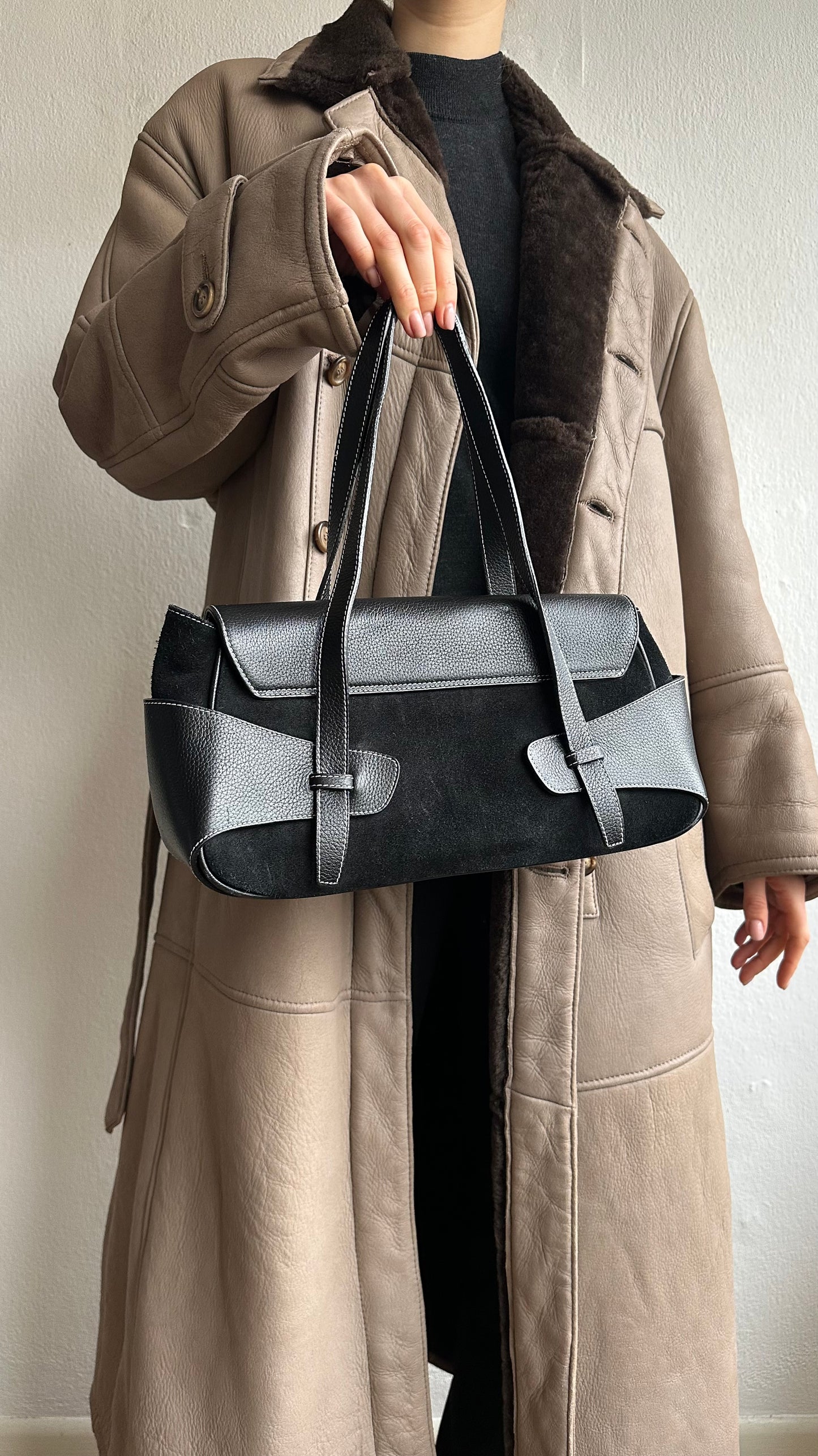 tod's black classic bag