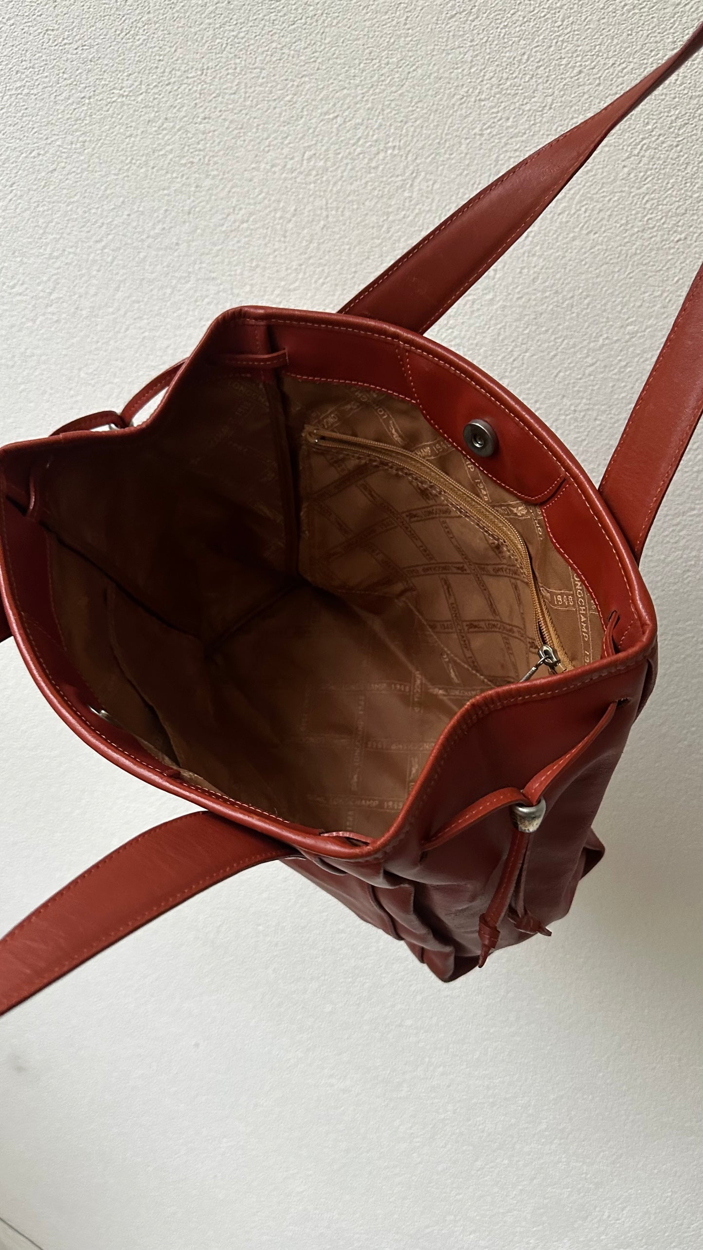 leather reddish-brown shoulderbag