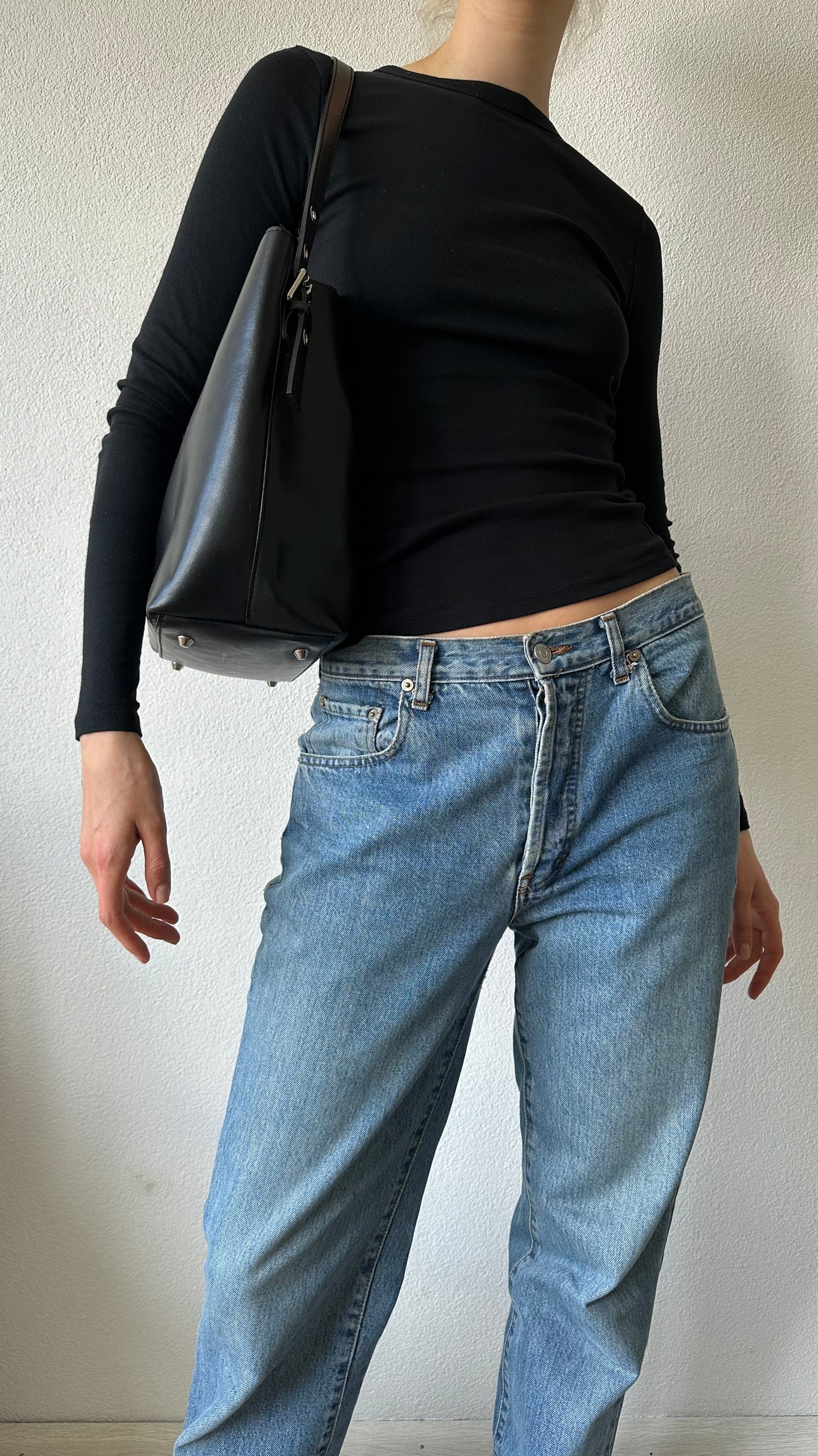 black leather belt shoulderbag