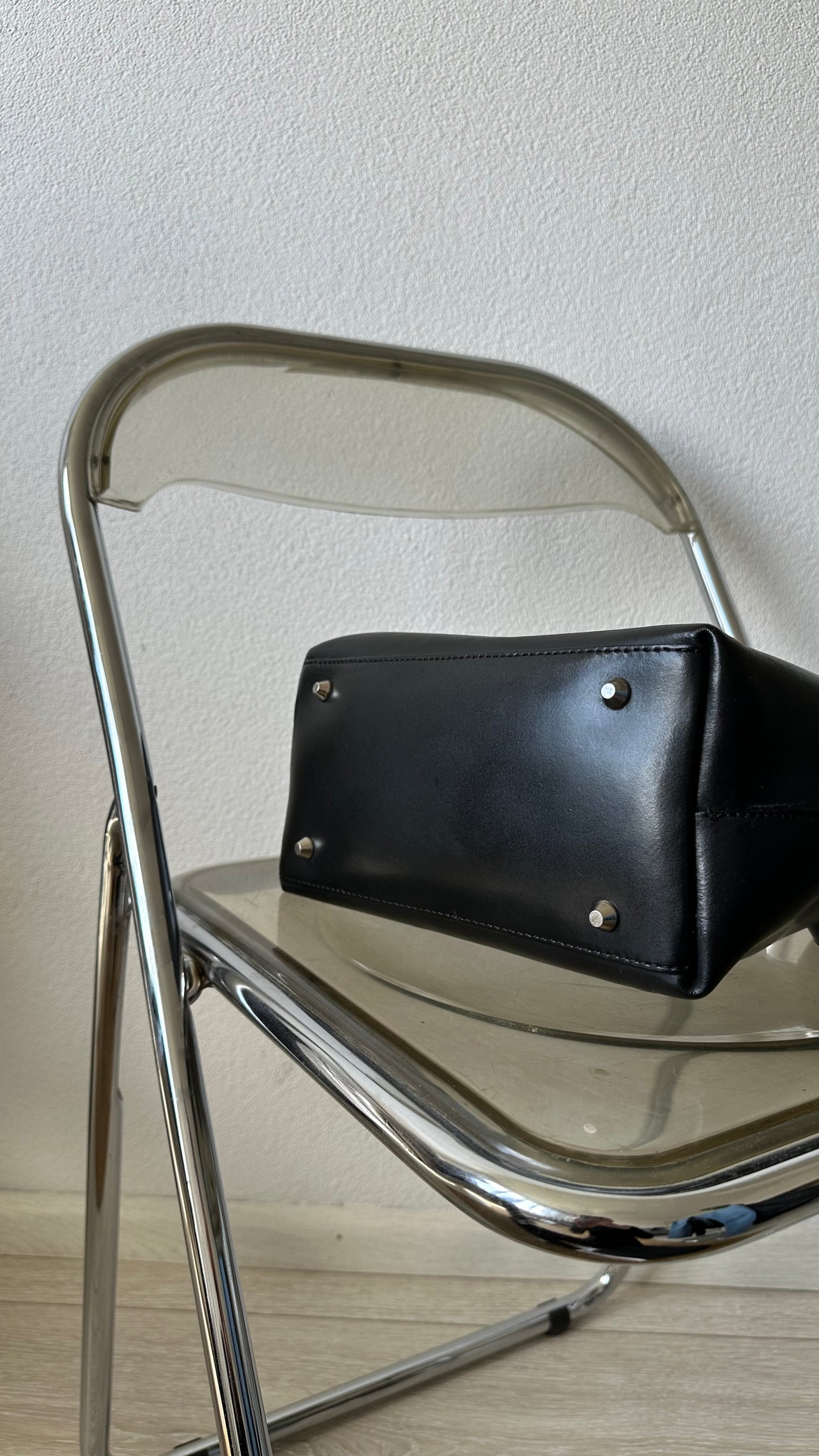 black leather belt shoulderbag