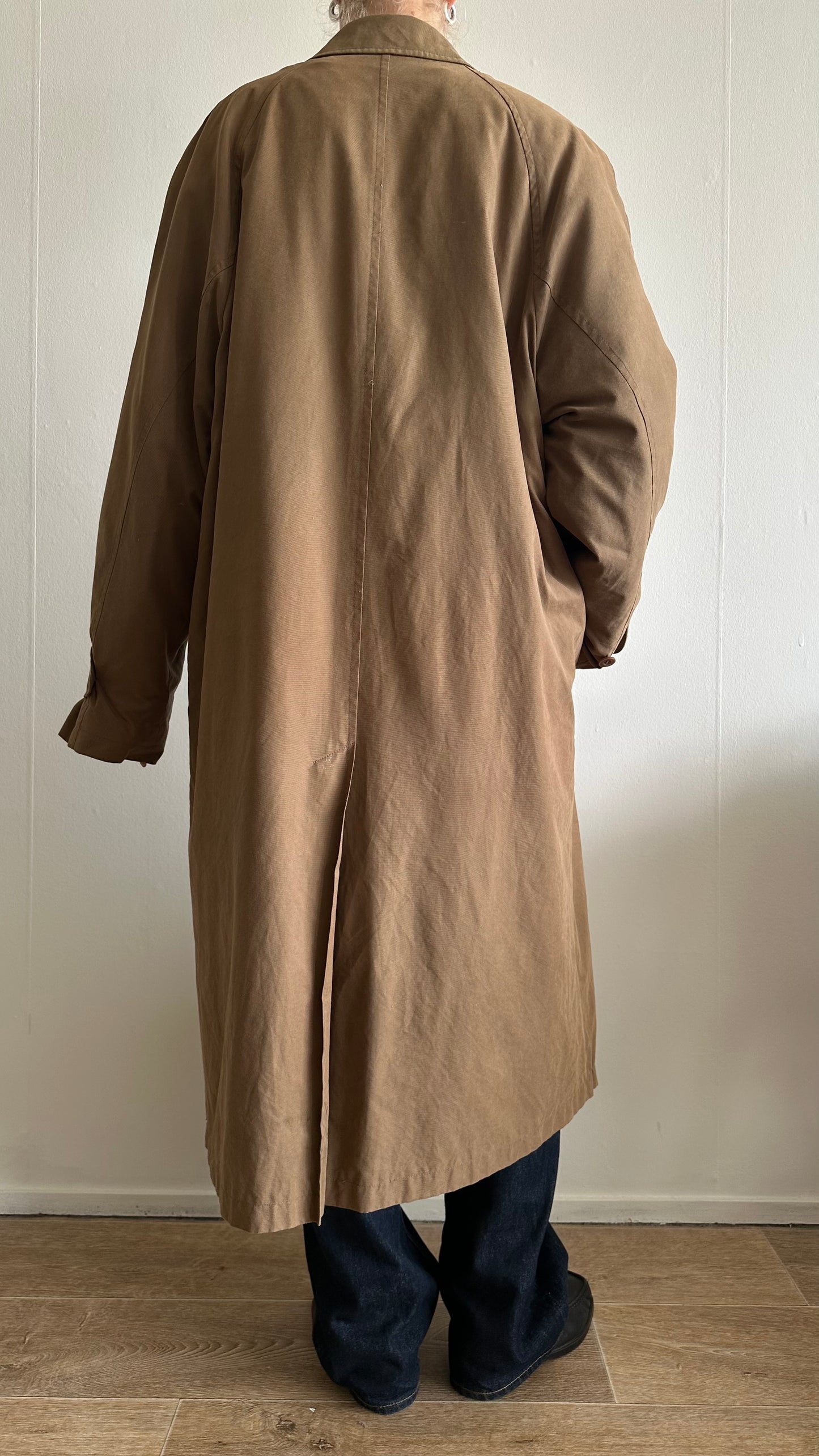 camel trenchcoat zip-out inner lining