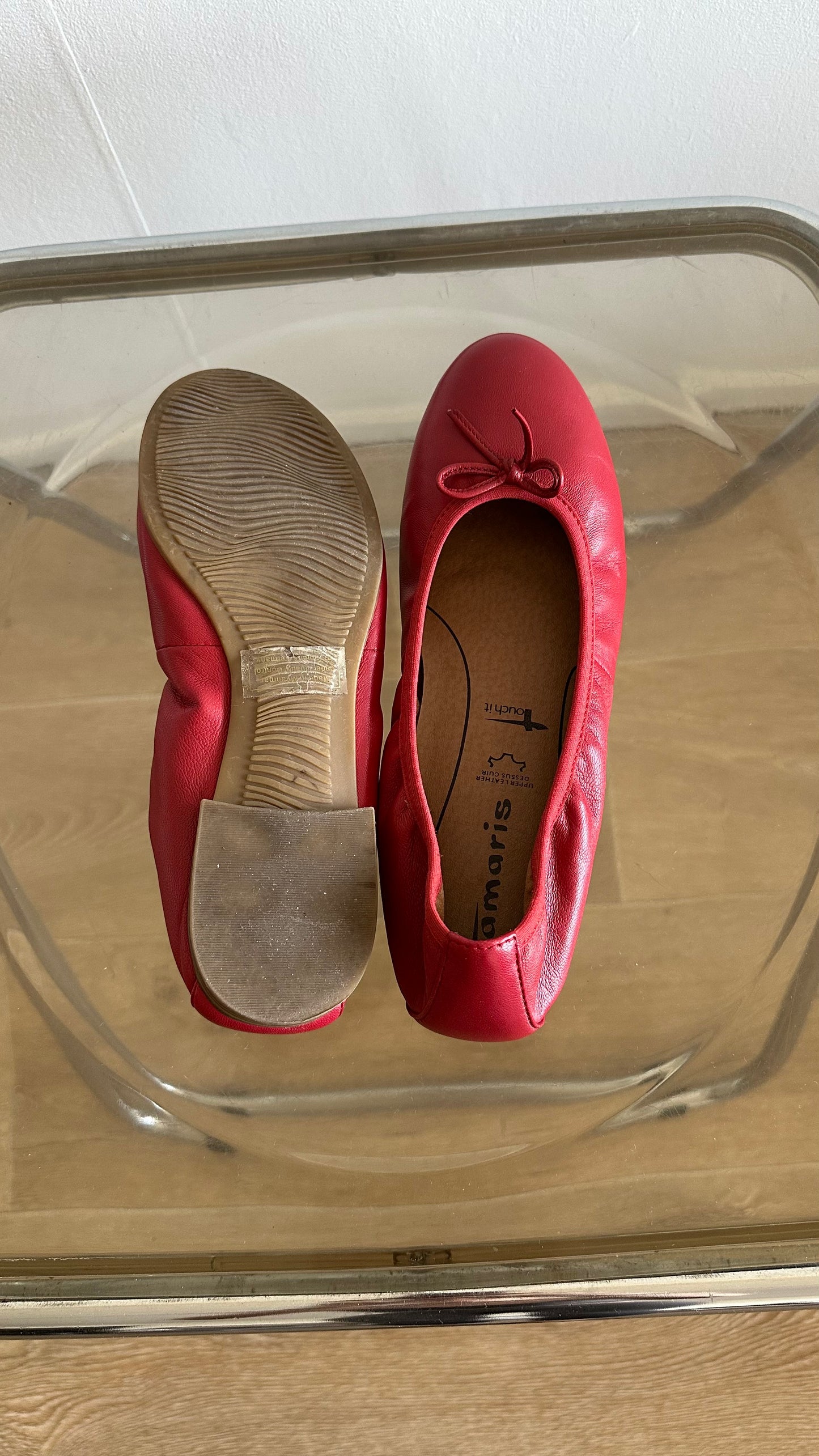 red leather Tamaris red ballet flats size 39