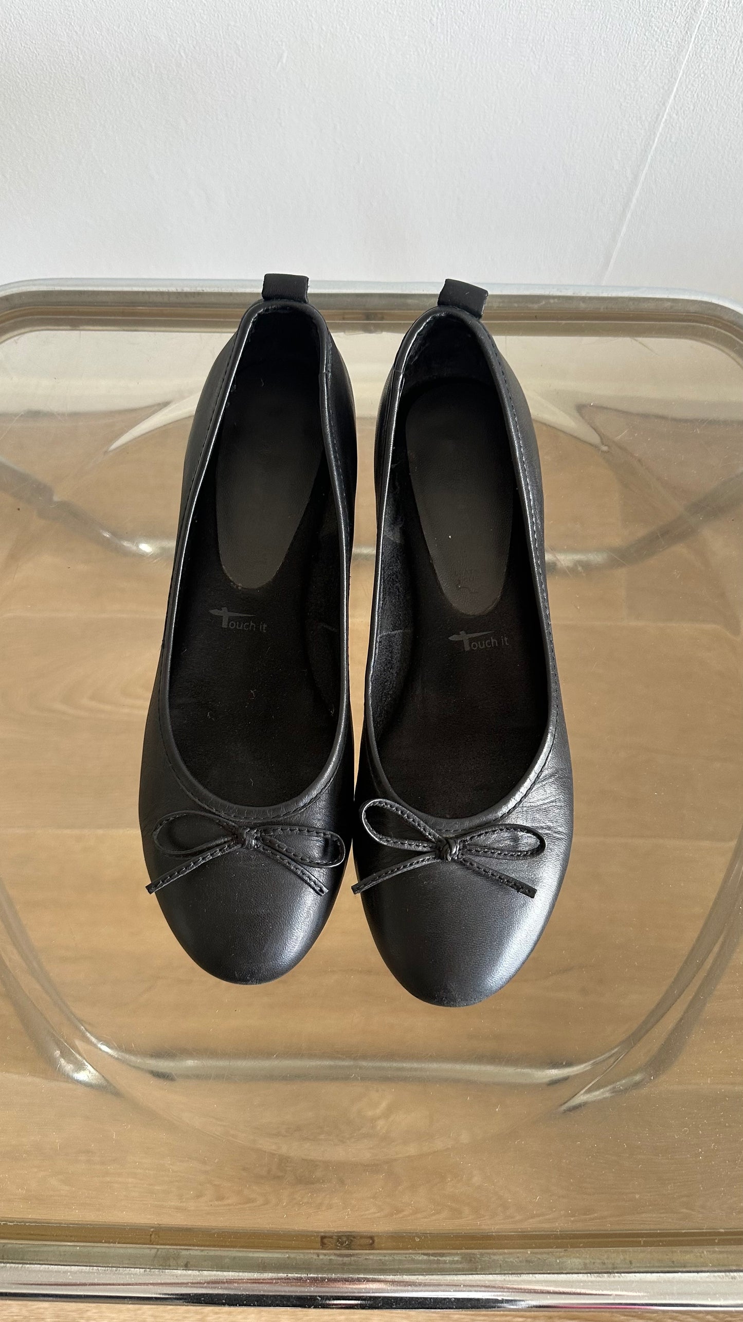 tamaris leather ballet flats size 39