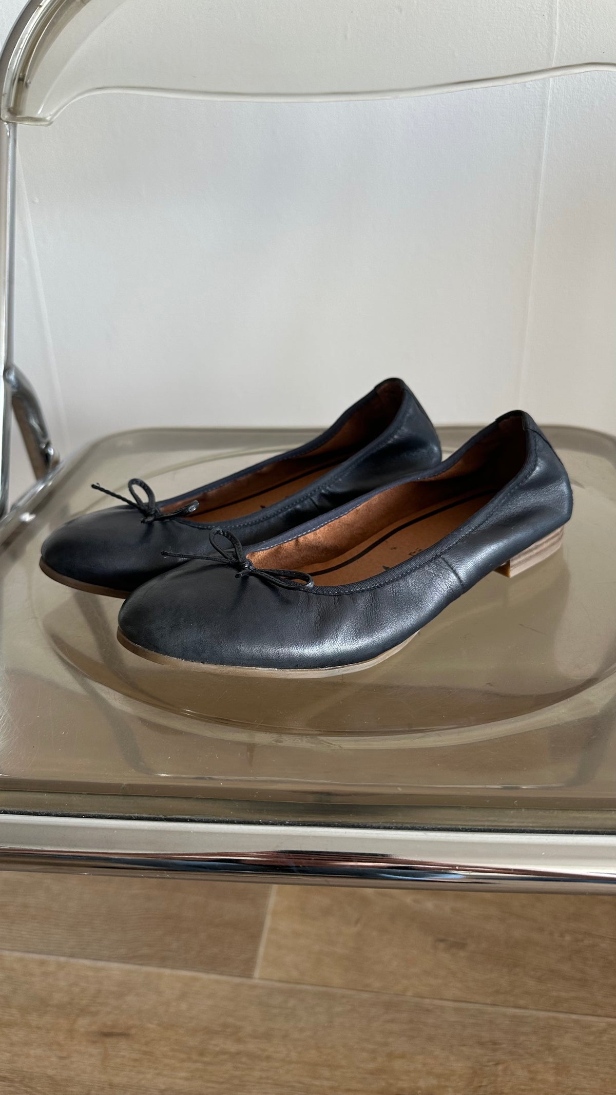 dark blue black ballet flats tamaris