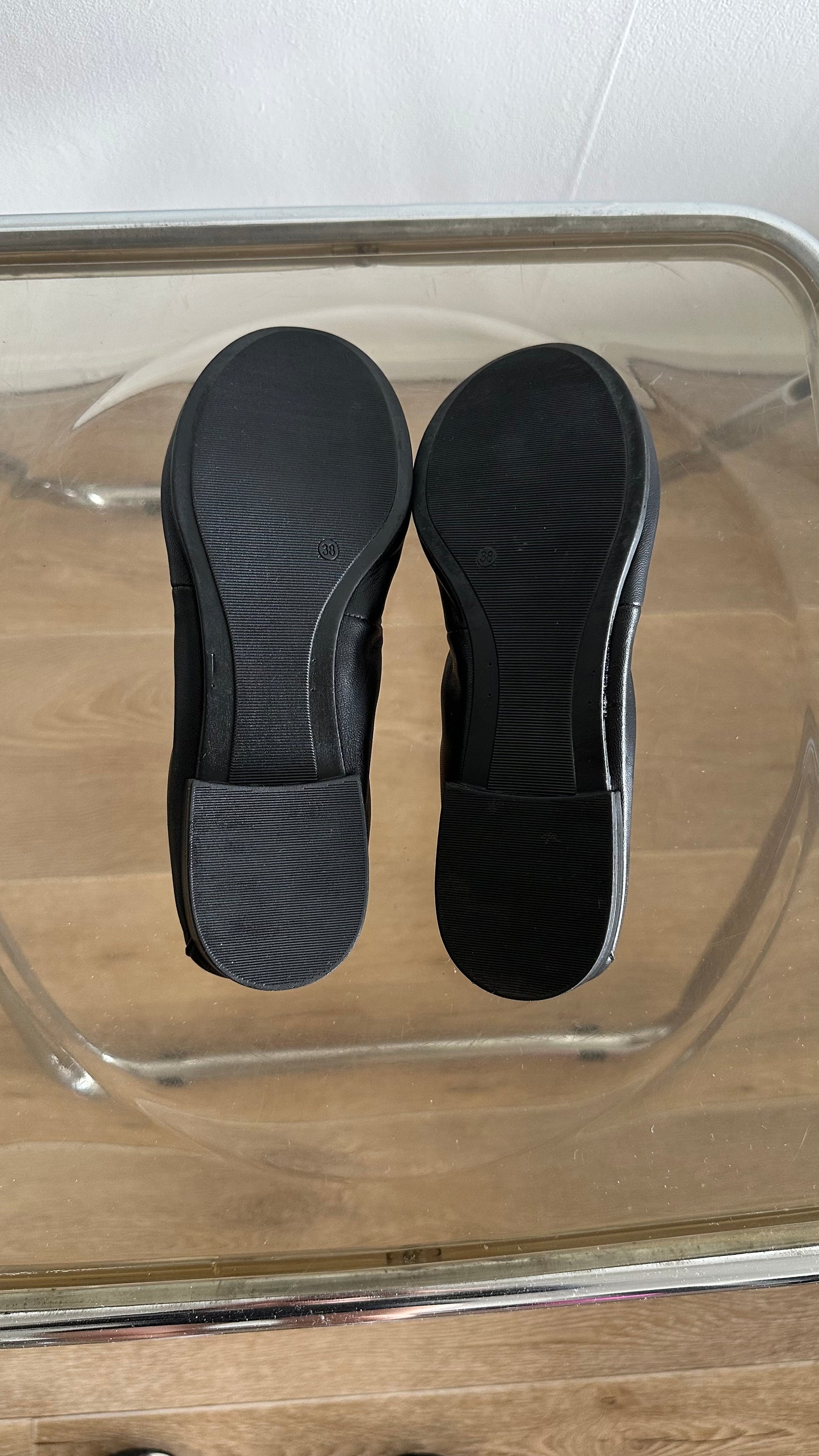 classic tamaris ballet flats in black leather