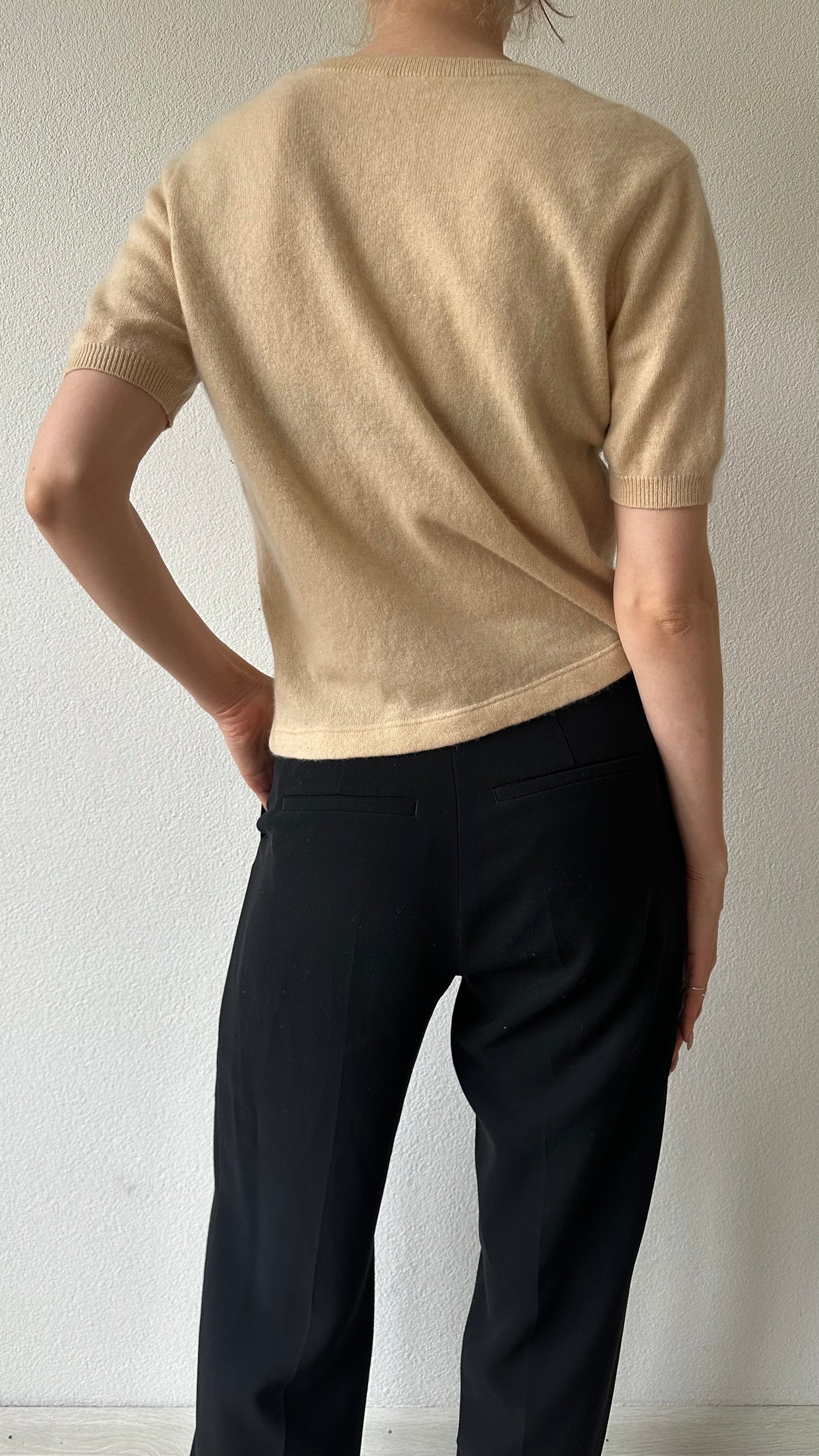 cashmere beige top with short puffed sleeves