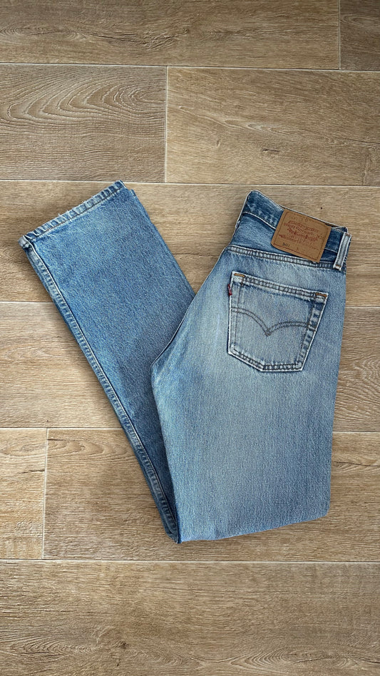 vintage light blue Levi’s denim 501