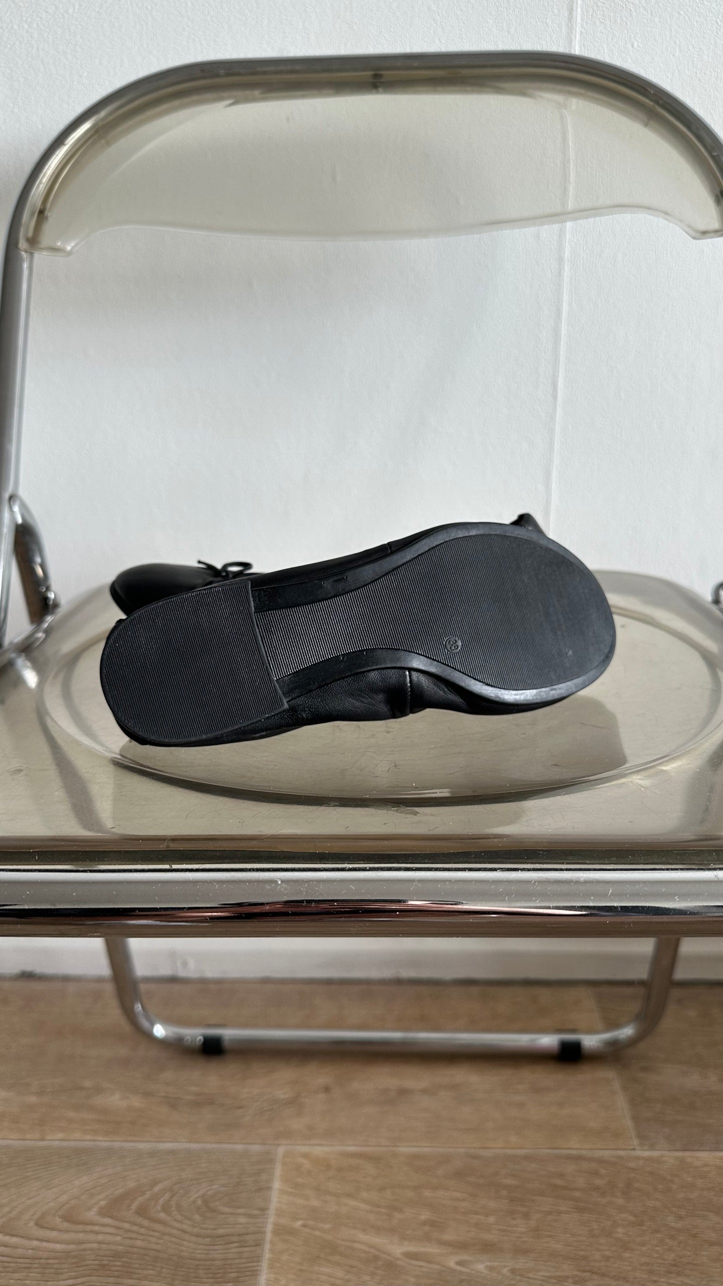 classic tamaris ballet flats in black leather