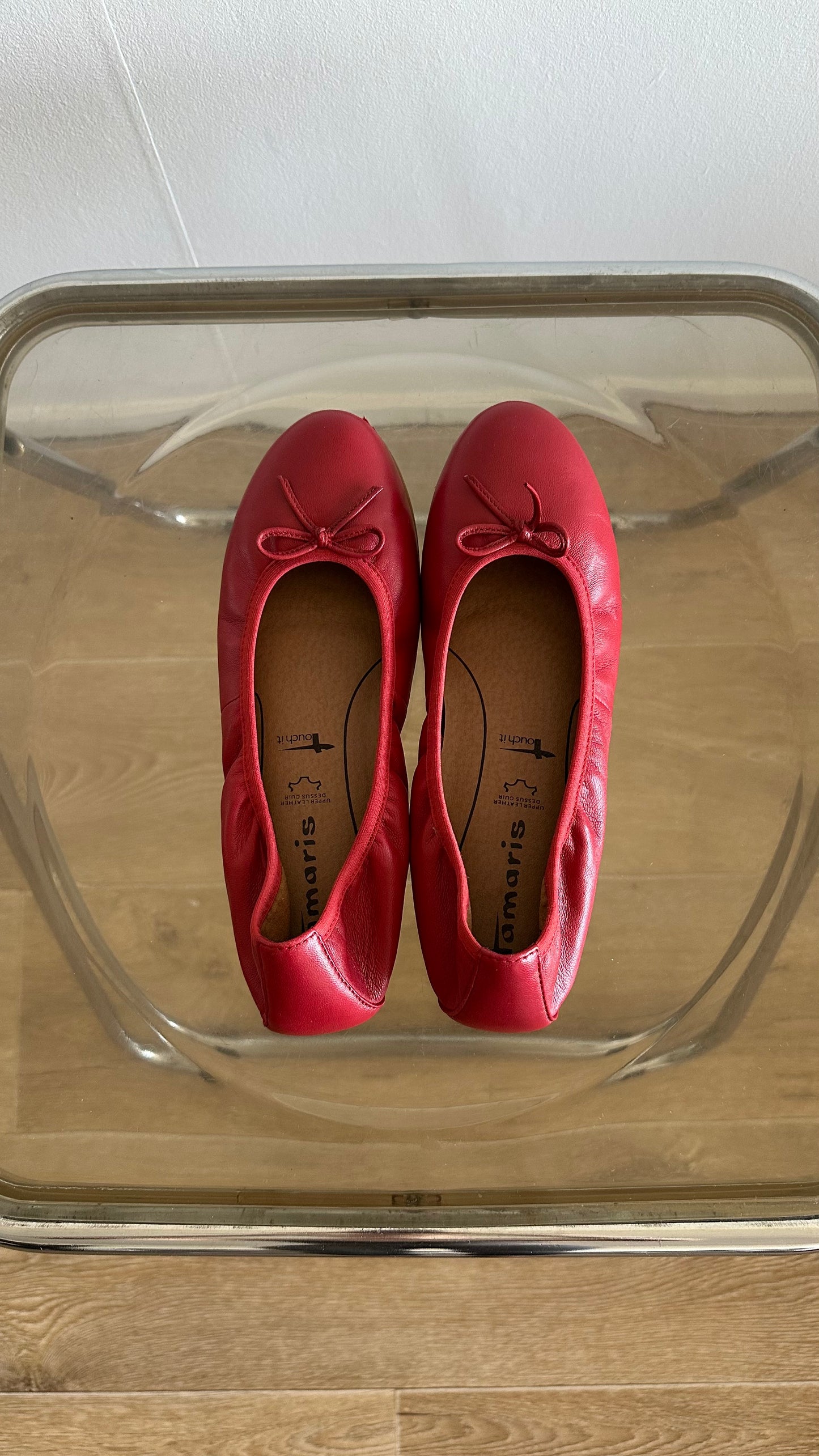 red leather Tamaris red ballet flats size 39