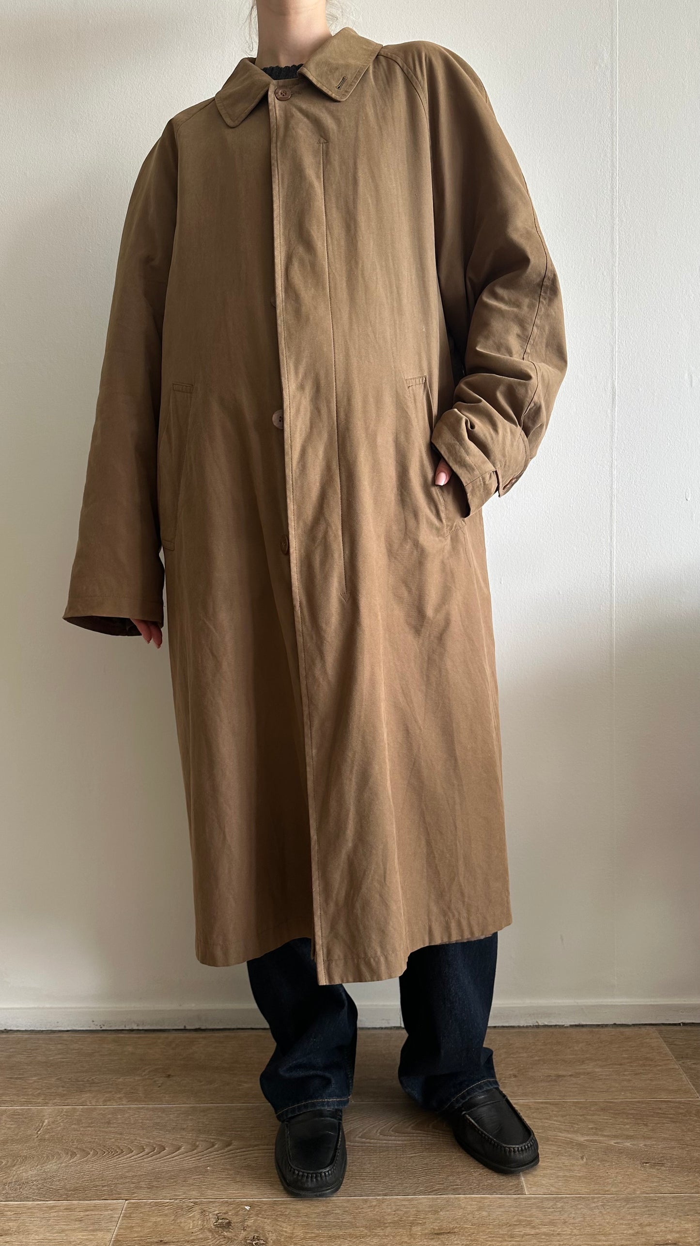 camel trenchcoat zip-out inner lining