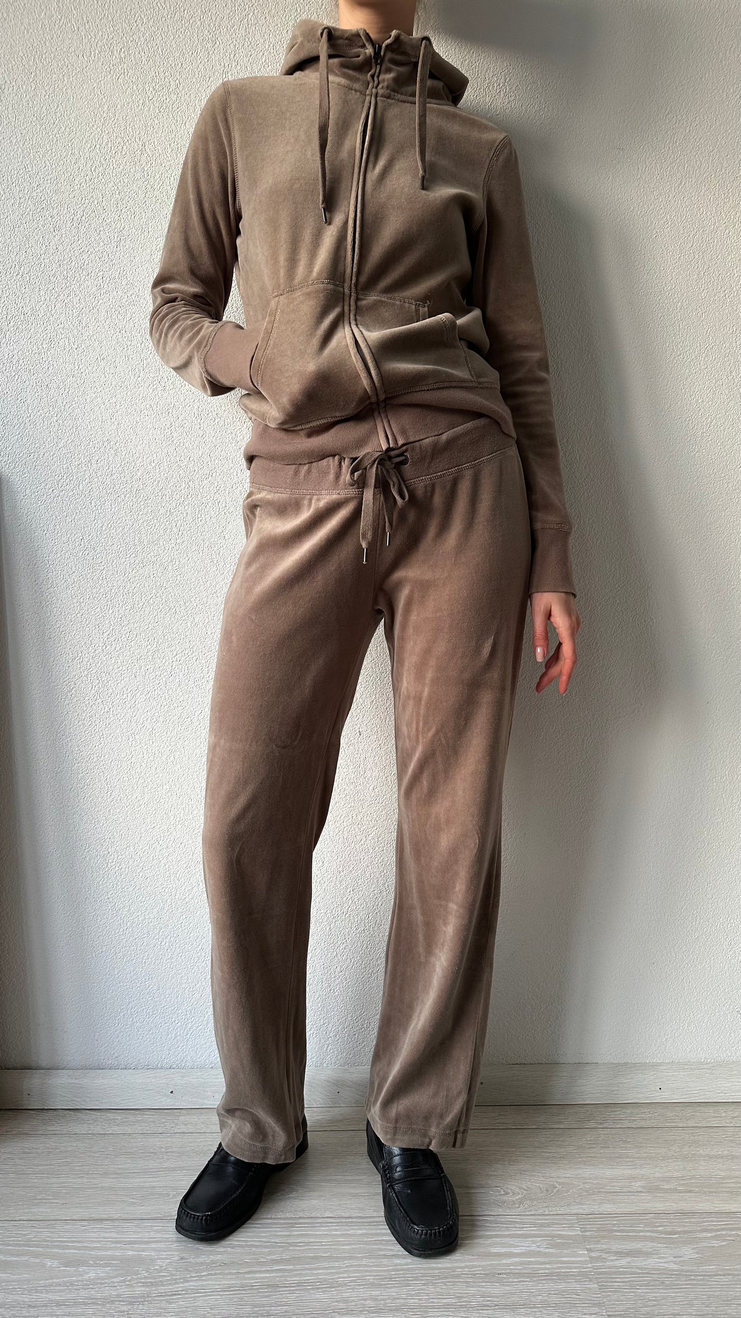 velour fungi tracksuit velvet 3-piece (2 pants & 1 vest)