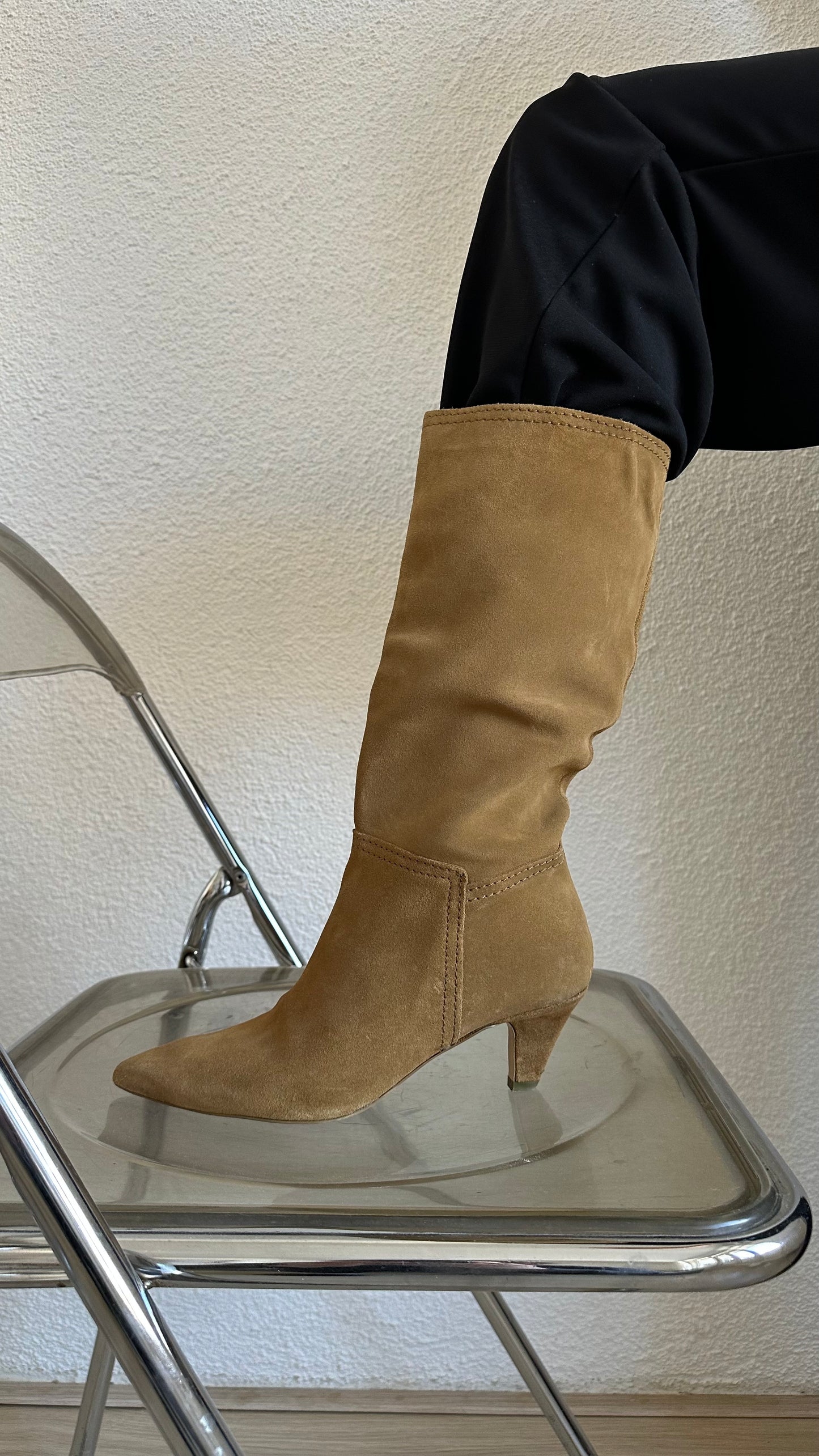 camel suede slouchy half-high boots 38