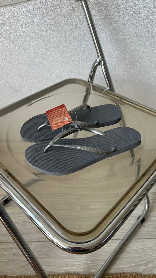 silver-grey havaianas new with tags