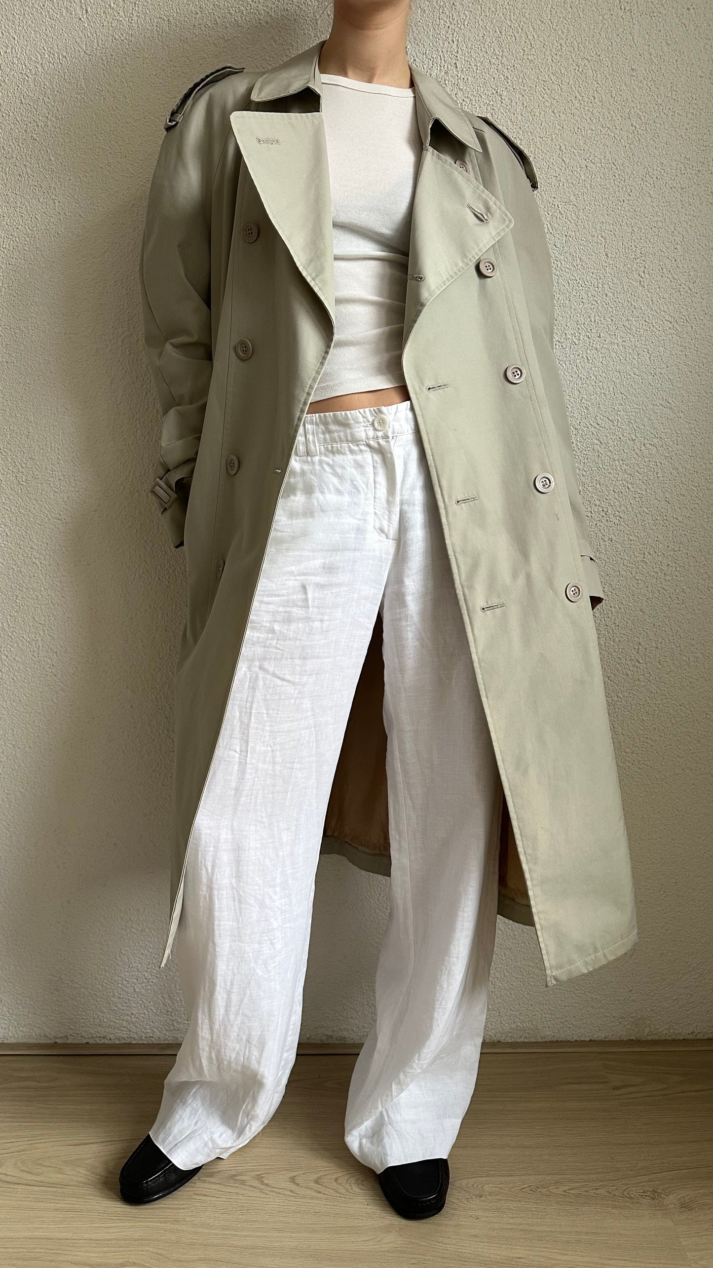 the ultimate beige trenchcoat
