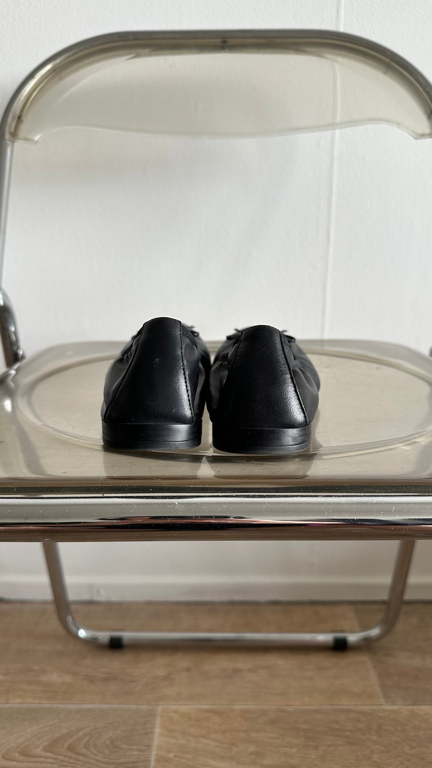 classic tamaris ballet flats in black leather