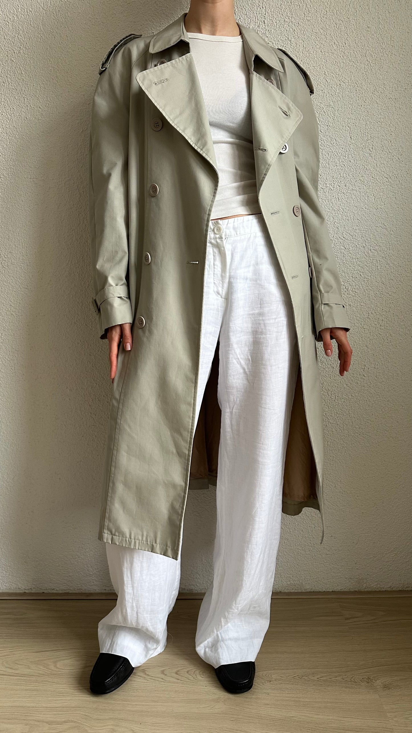 the ultimate beige trenchcoat