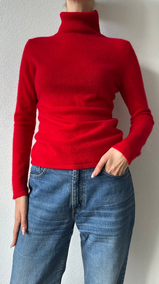 stable red cashmere turtle neck