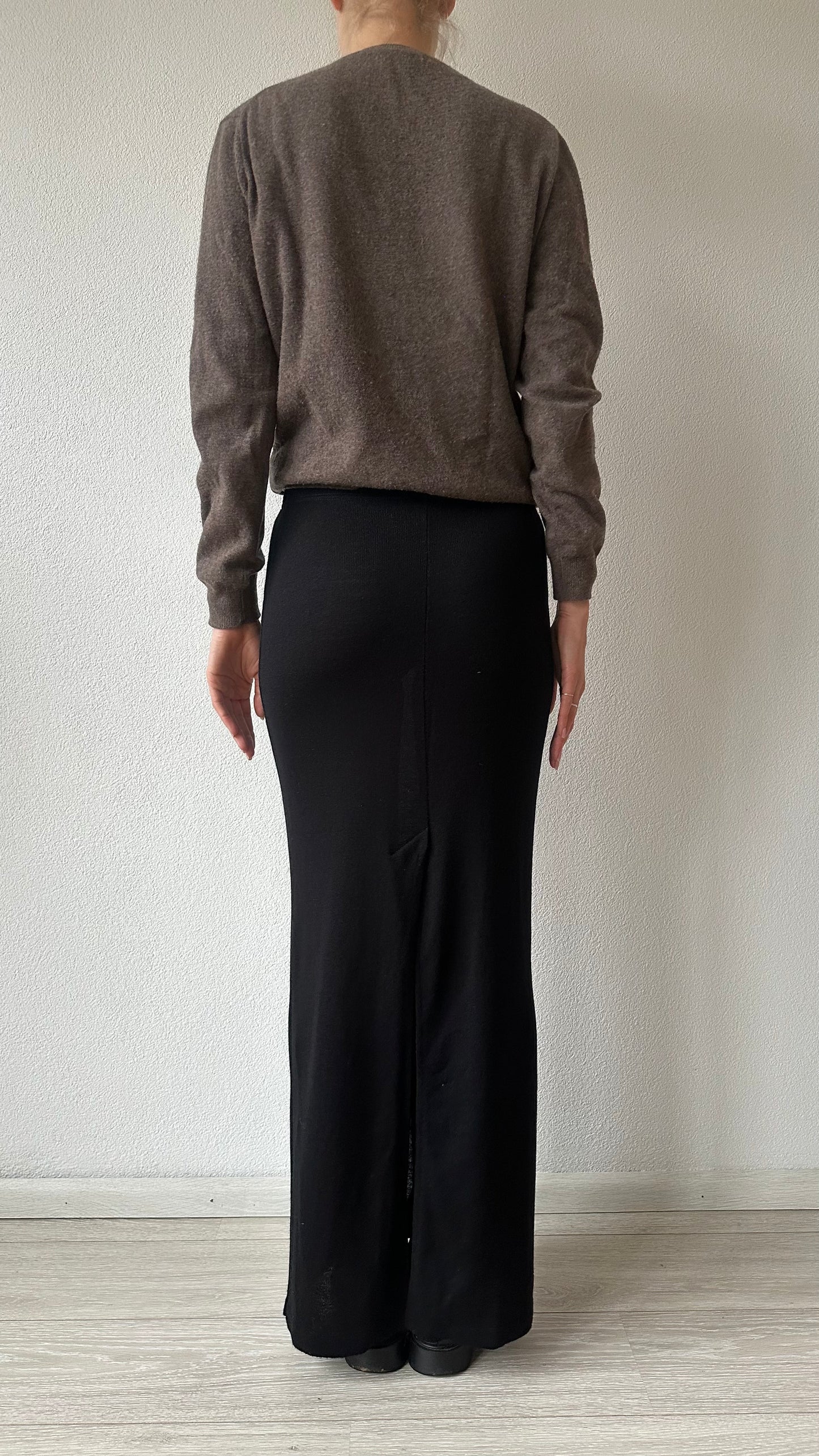 long black Lanaby’s maxi skirt with high back slit