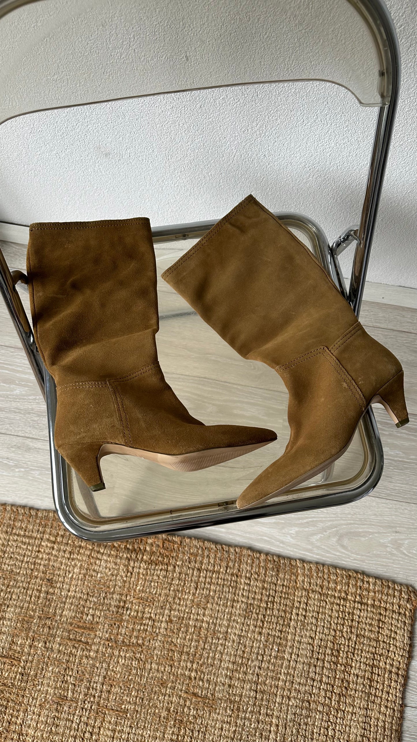 suede half-high boots with short heel