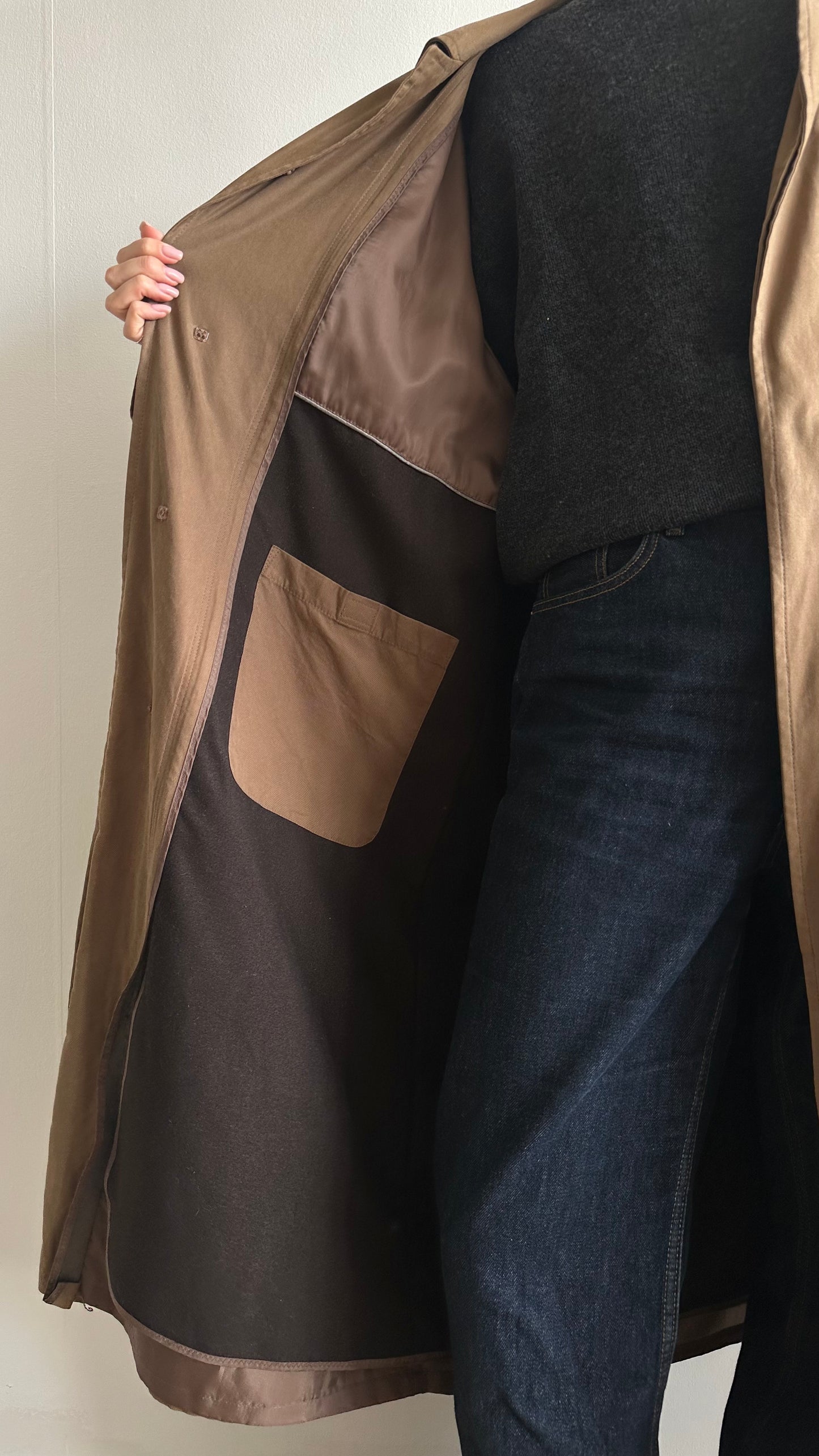 camel trenchcoat zip-out inner lining
