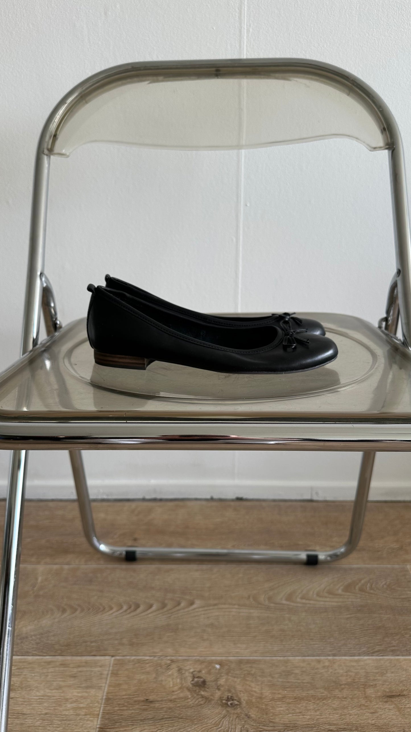 black Tamaris ballerina flats size 38