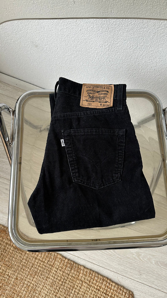 black corduroy Levi’s 551 pants