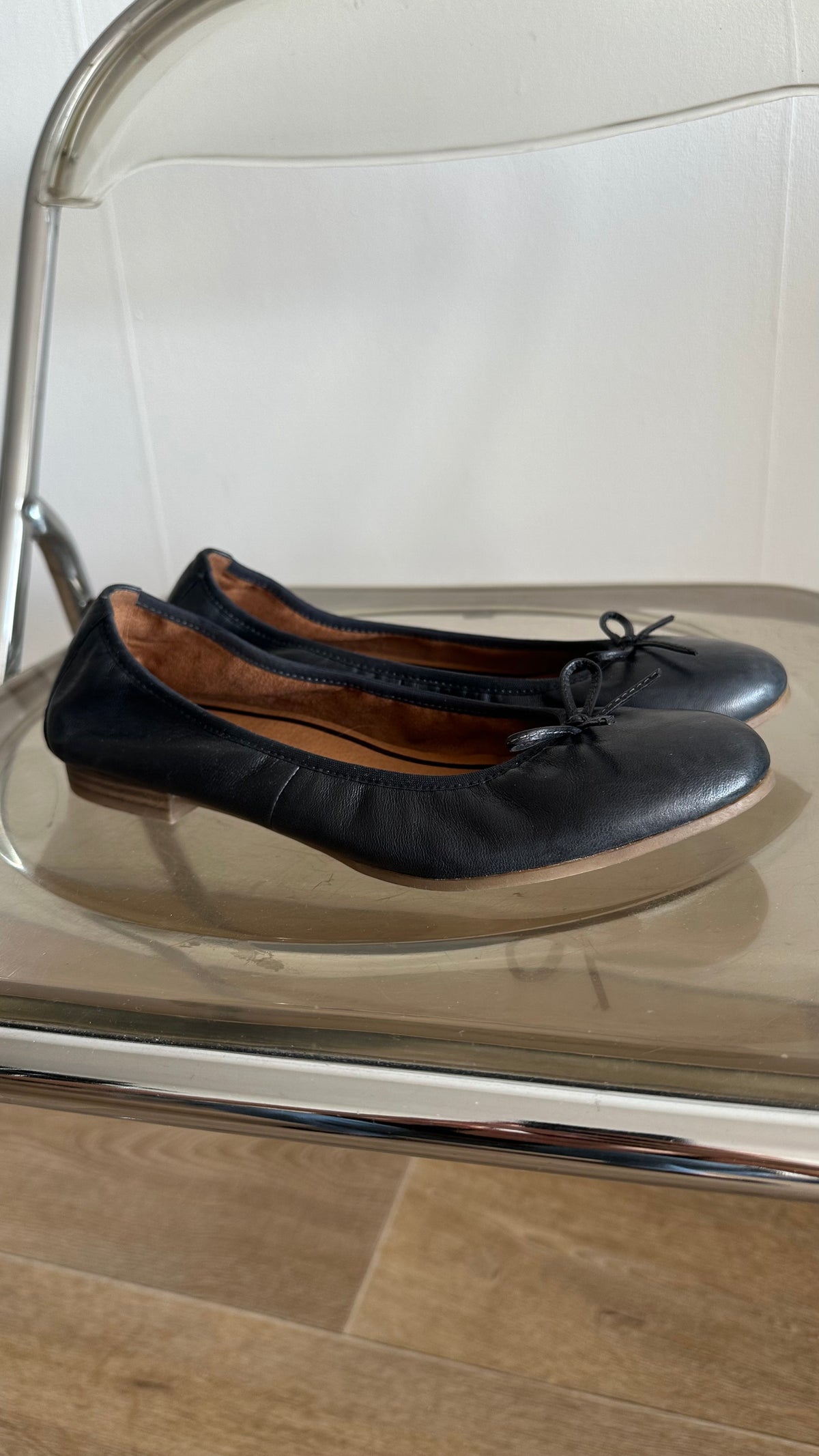 dark blue black ballet flats tamaris