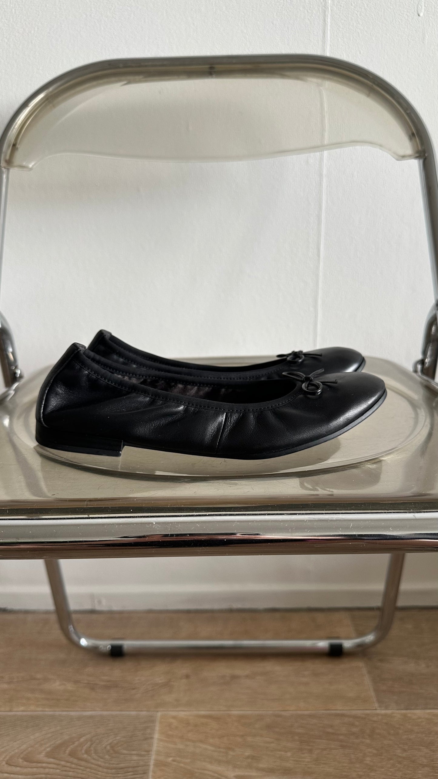 classic tamaris ballet flats in black leather