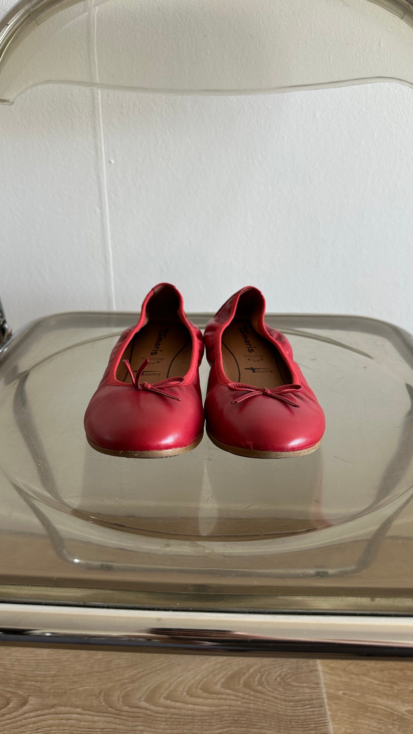 red leather Tamaris red ballet flats size 39