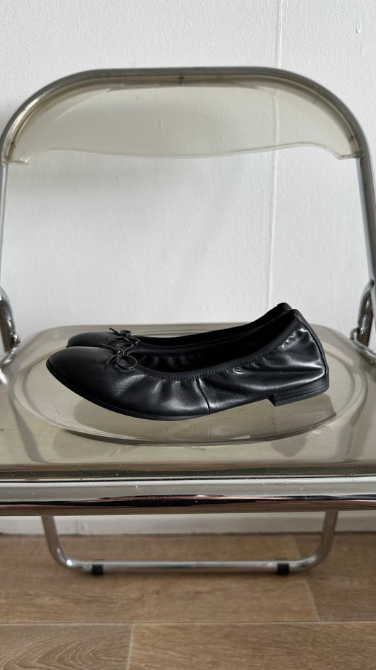 tamaris leather ballet flats with bow details size 38