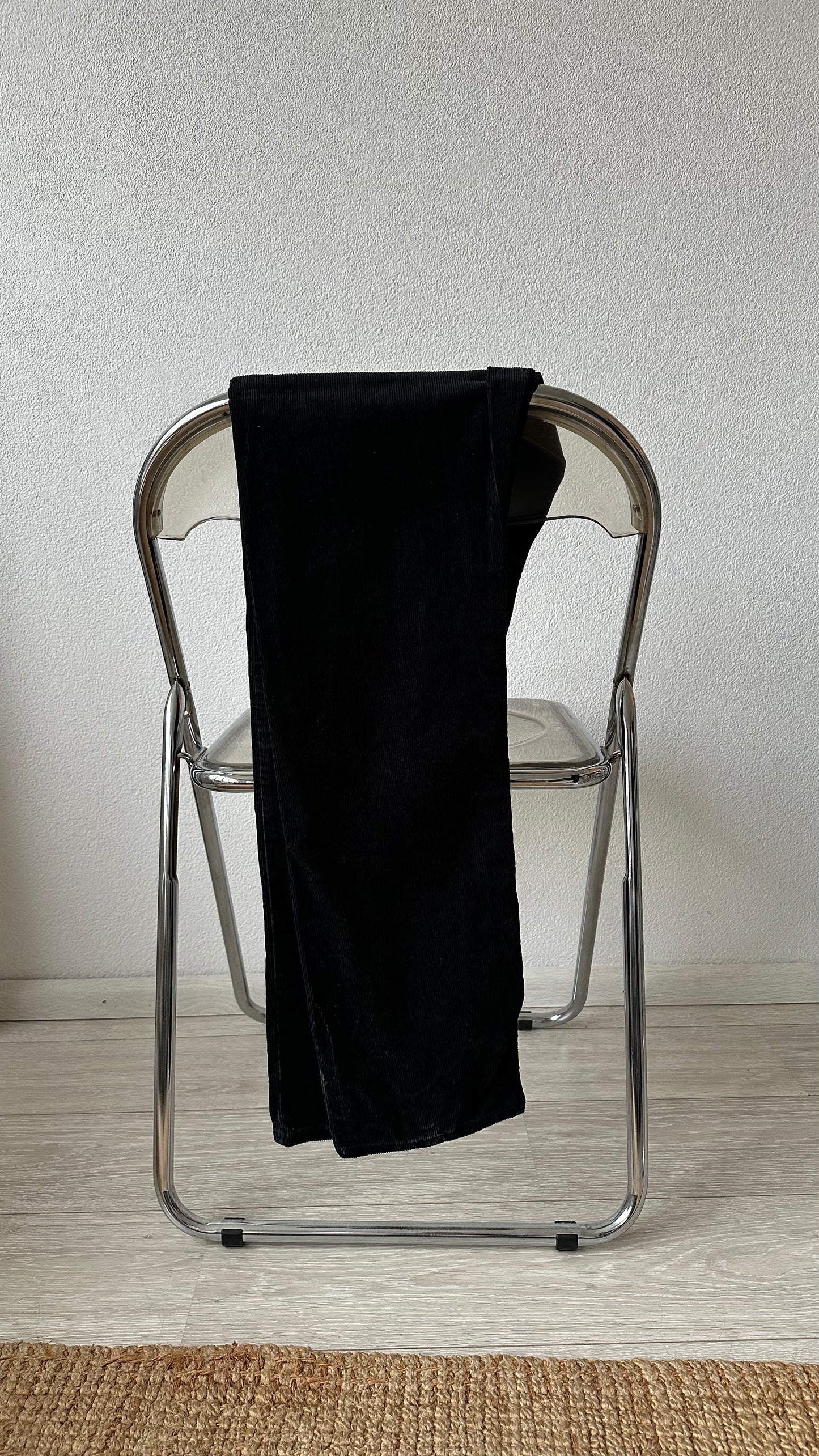 black corduroy Levi’s 551 pants