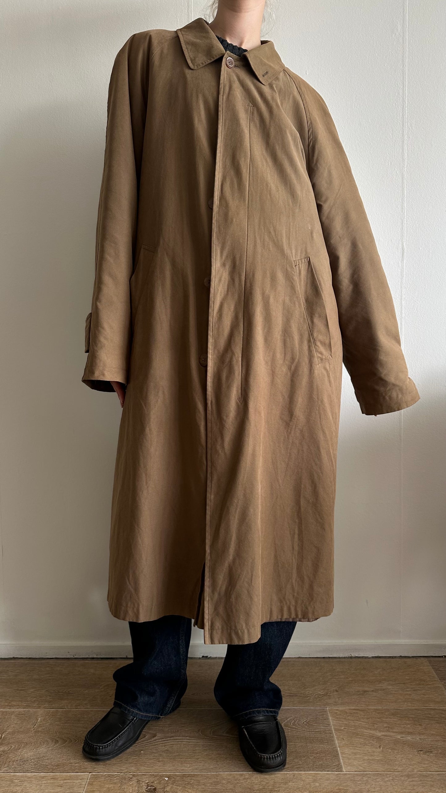 camel trenchcoat zip-out inner lining