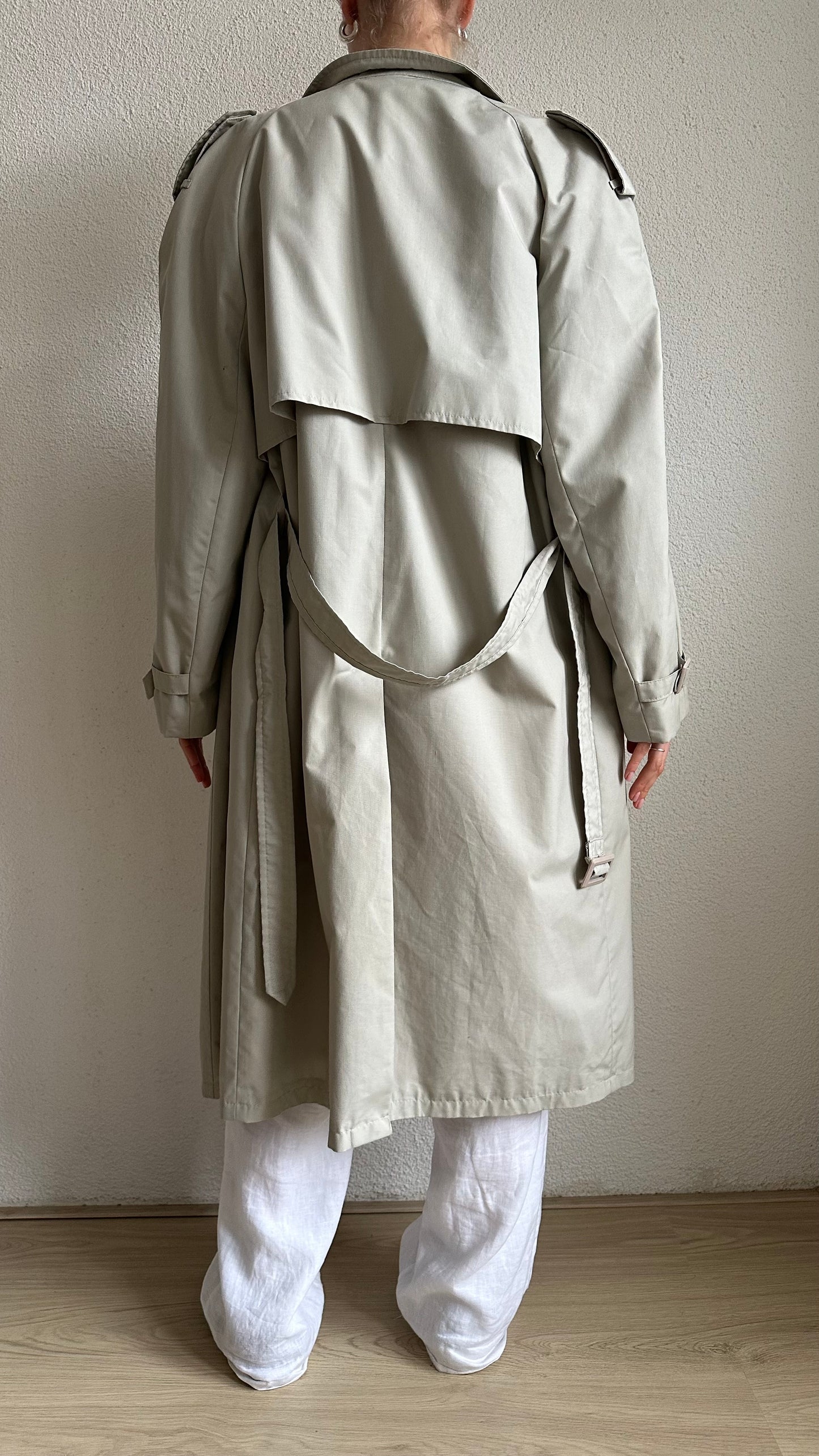 the ultimate beige trenchcoat