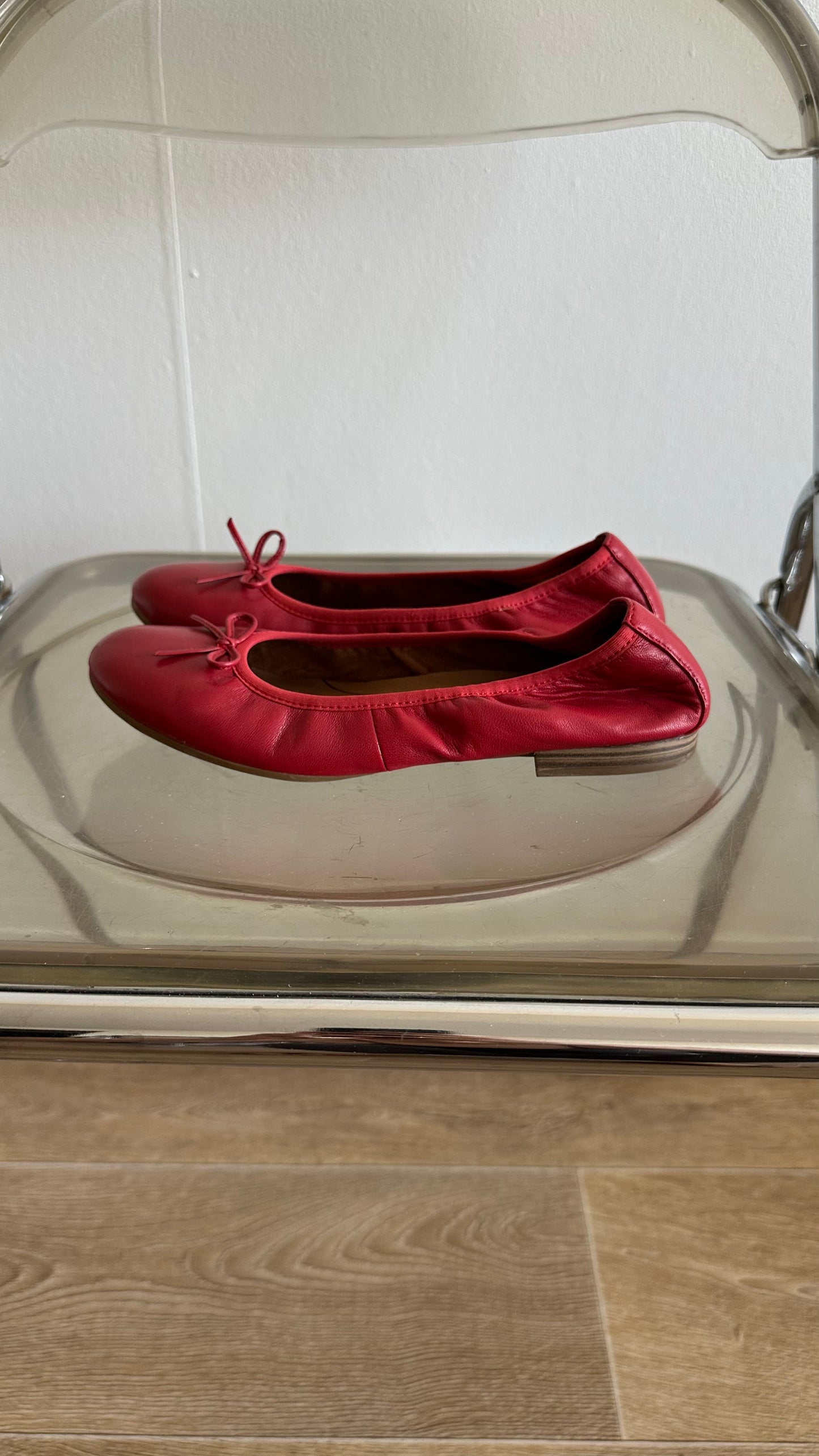 red leather Tamaris red ballet flats size 39