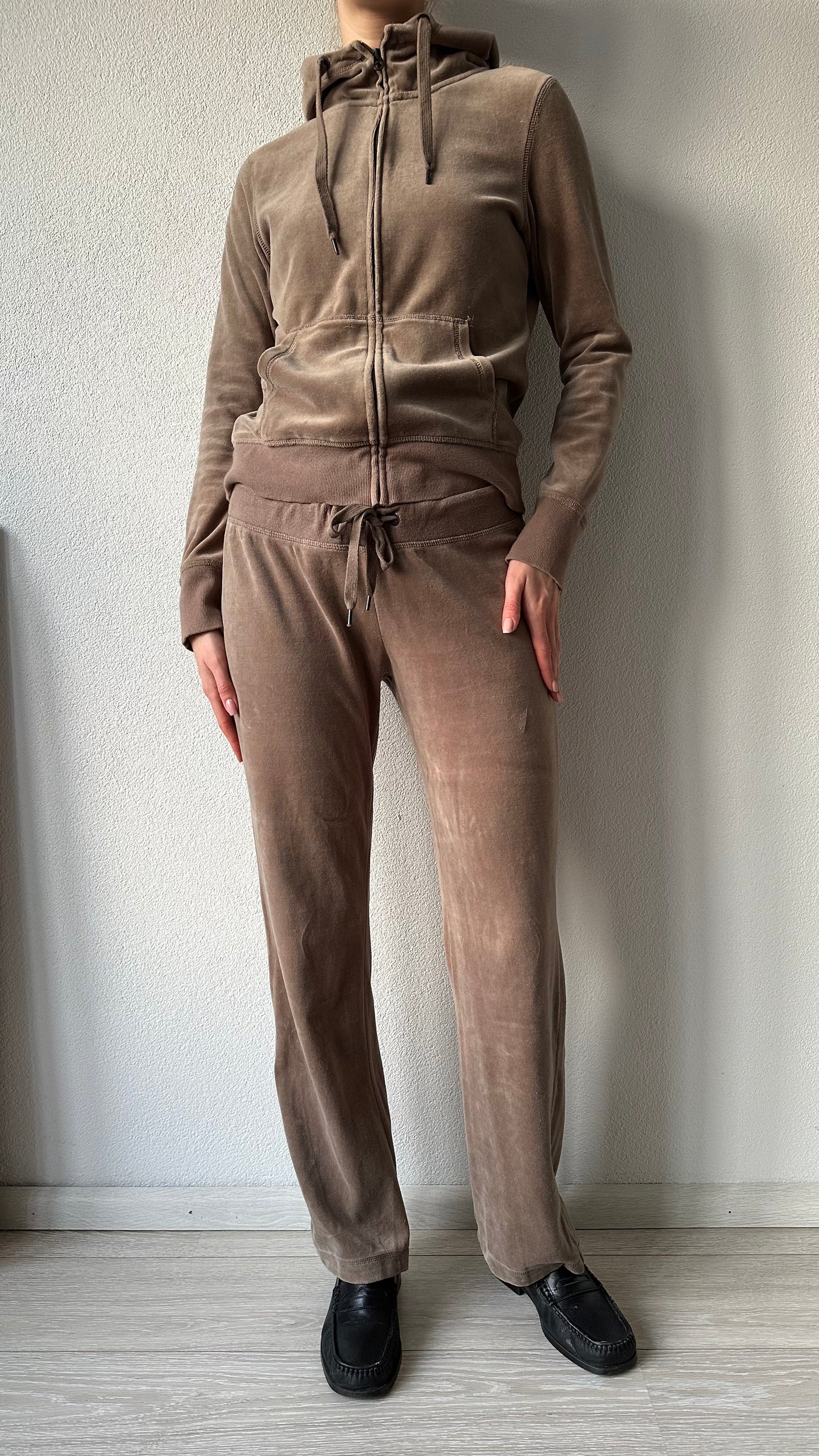 velour fungi tracksuit velvet 3-piece (2 pants & 1 vest)