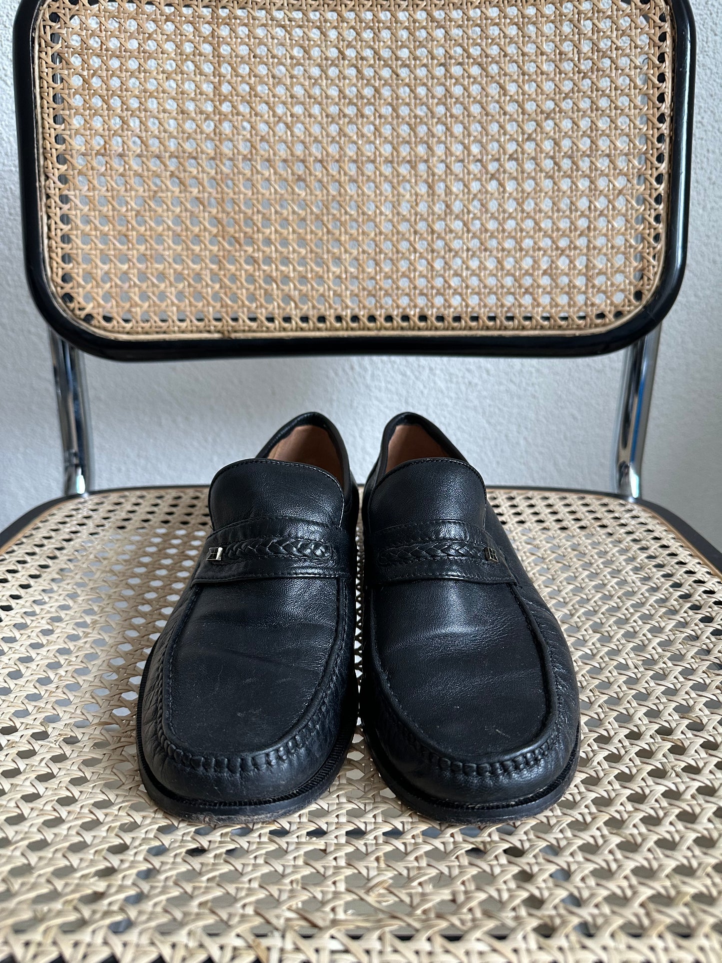 leather loafers in black size 40