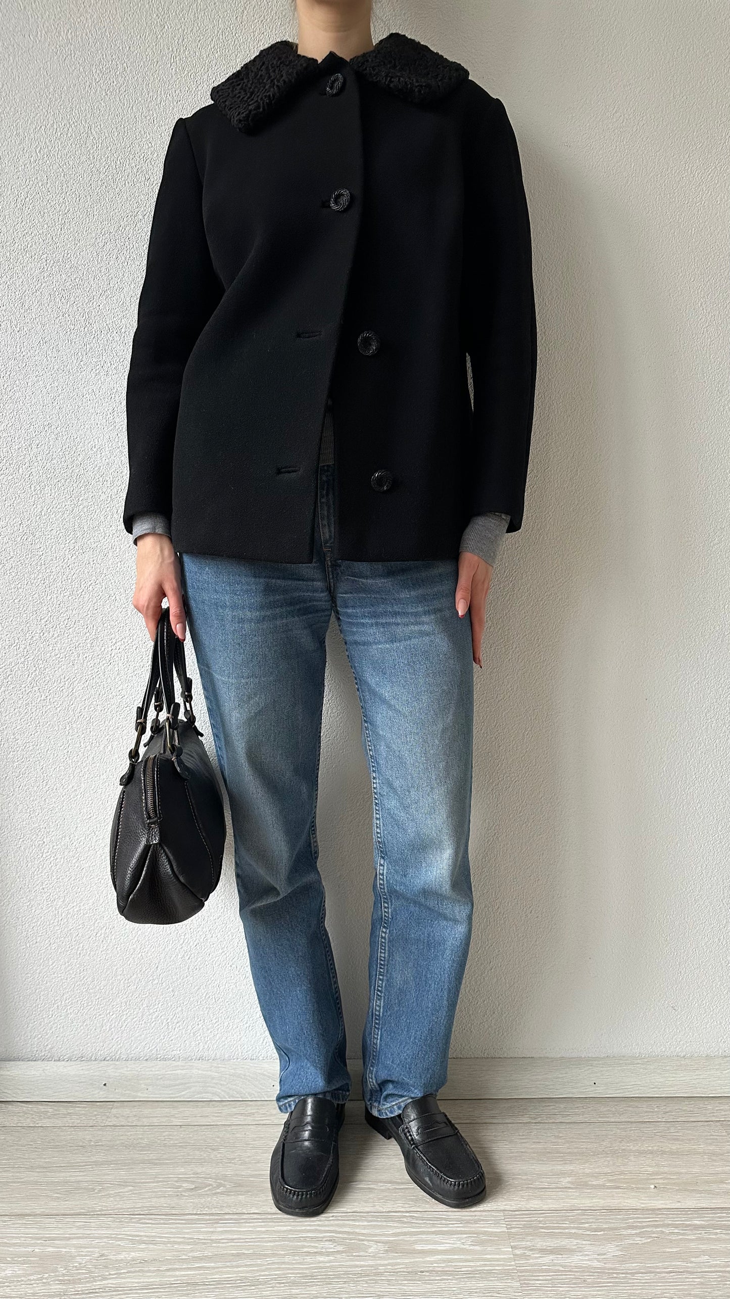 leather francesco biasia handbag with golden hardware