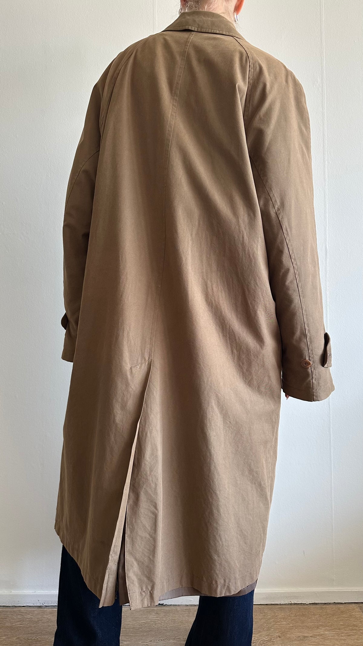camel trenchcoat vintage classic zip-out inner lining