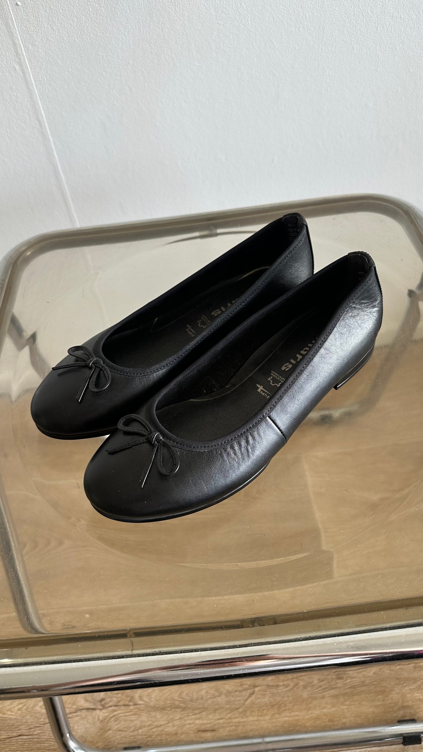 tamaris leather ballet flats size 37
