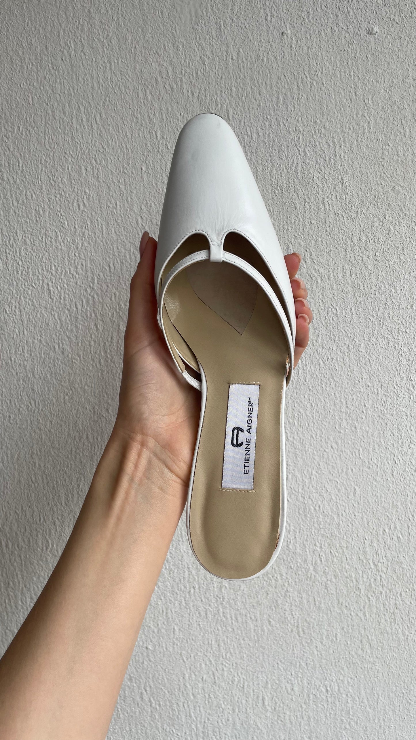 vintage white aigner kitten heels