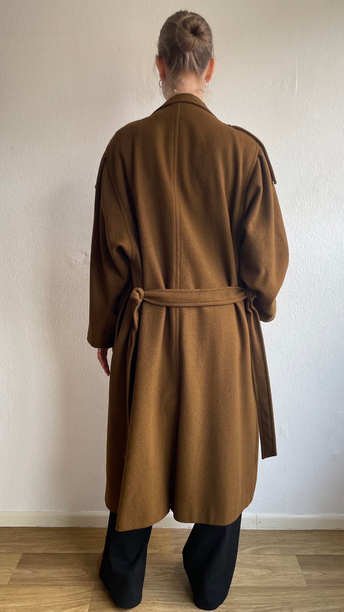 wool & cashmere vintage camel trenchcoat