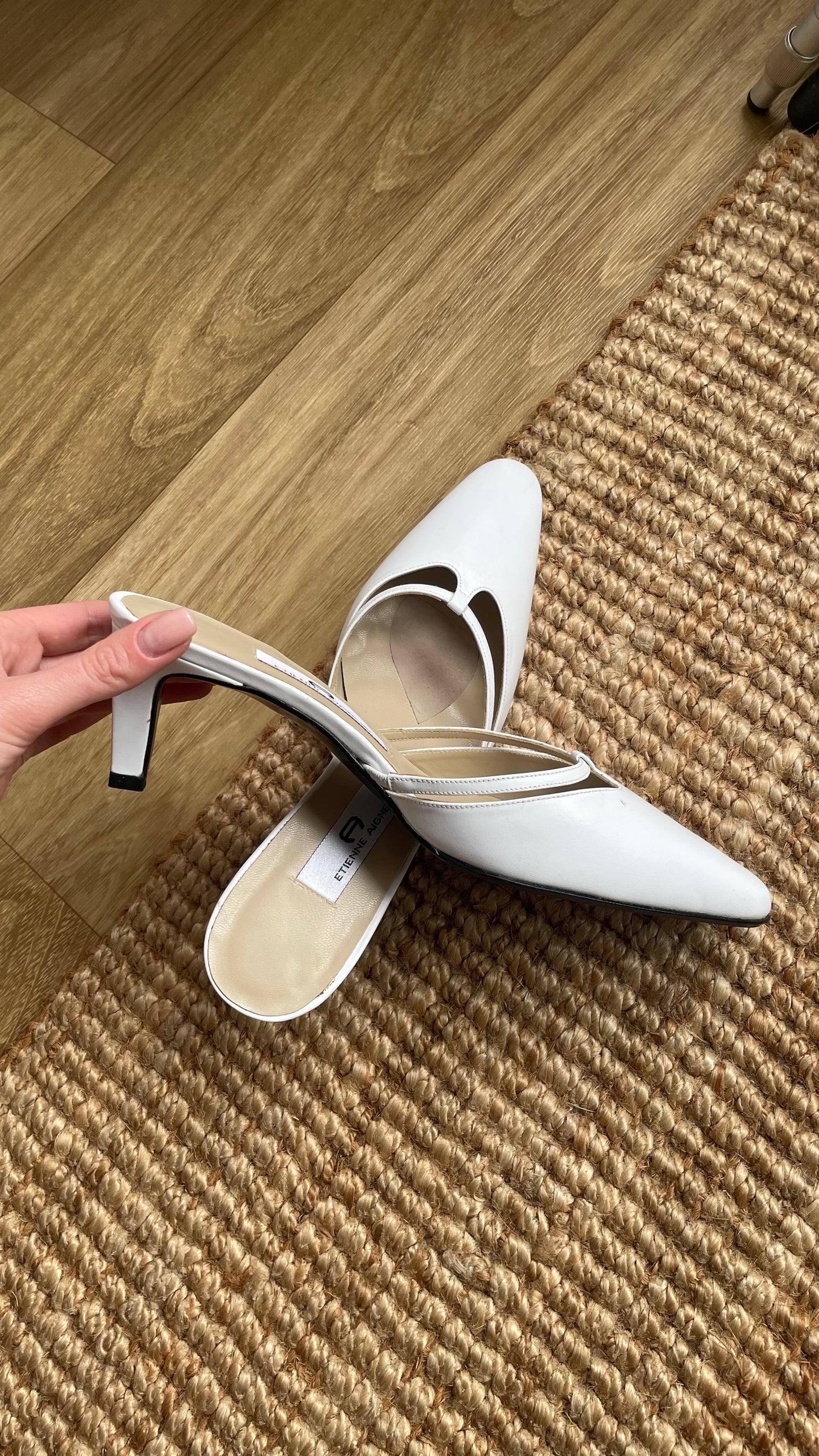 vintage white aigner kitten heels