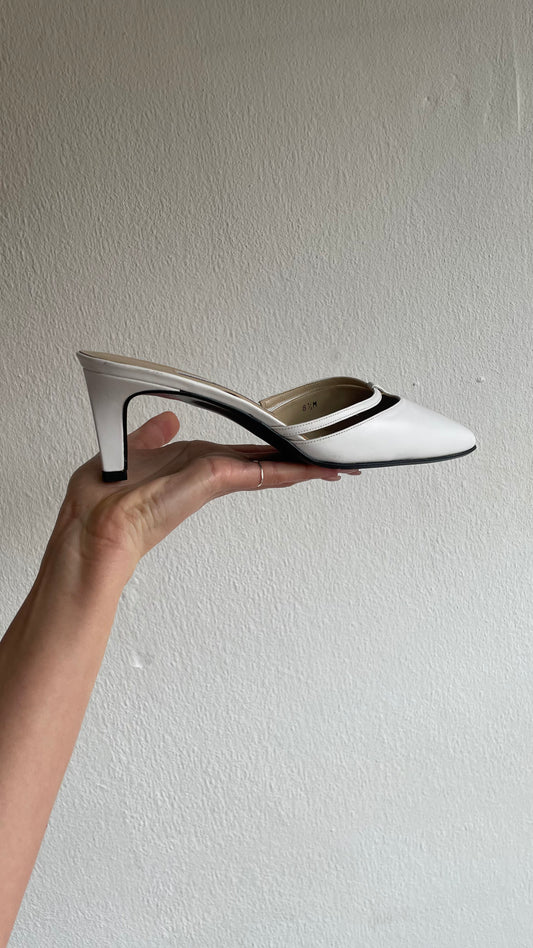 vintage white aigner kitten heels